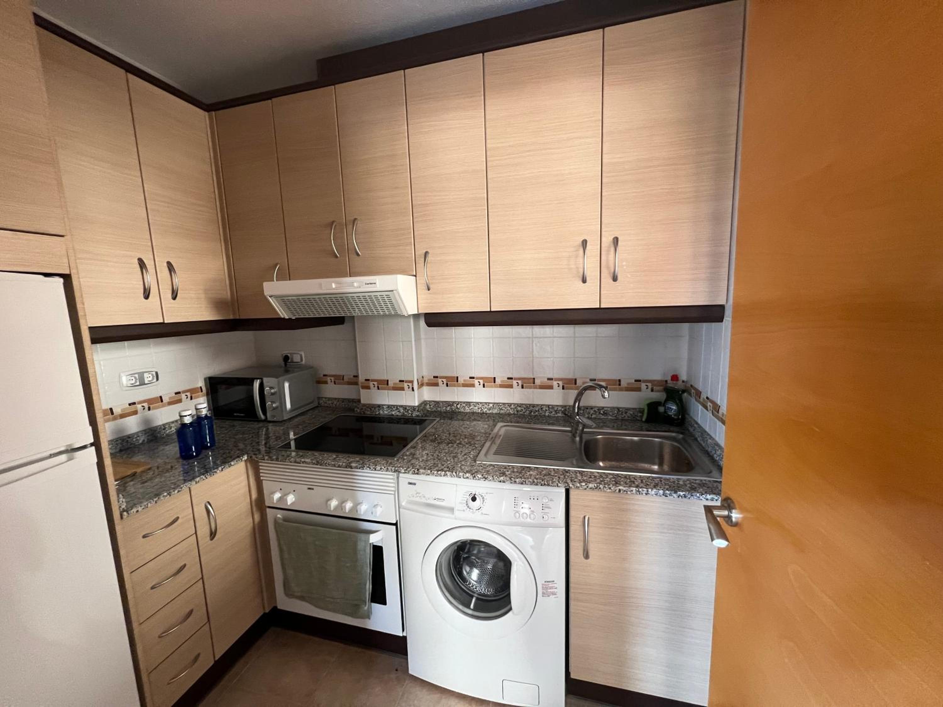 Apartamento entero con terraza y piscina