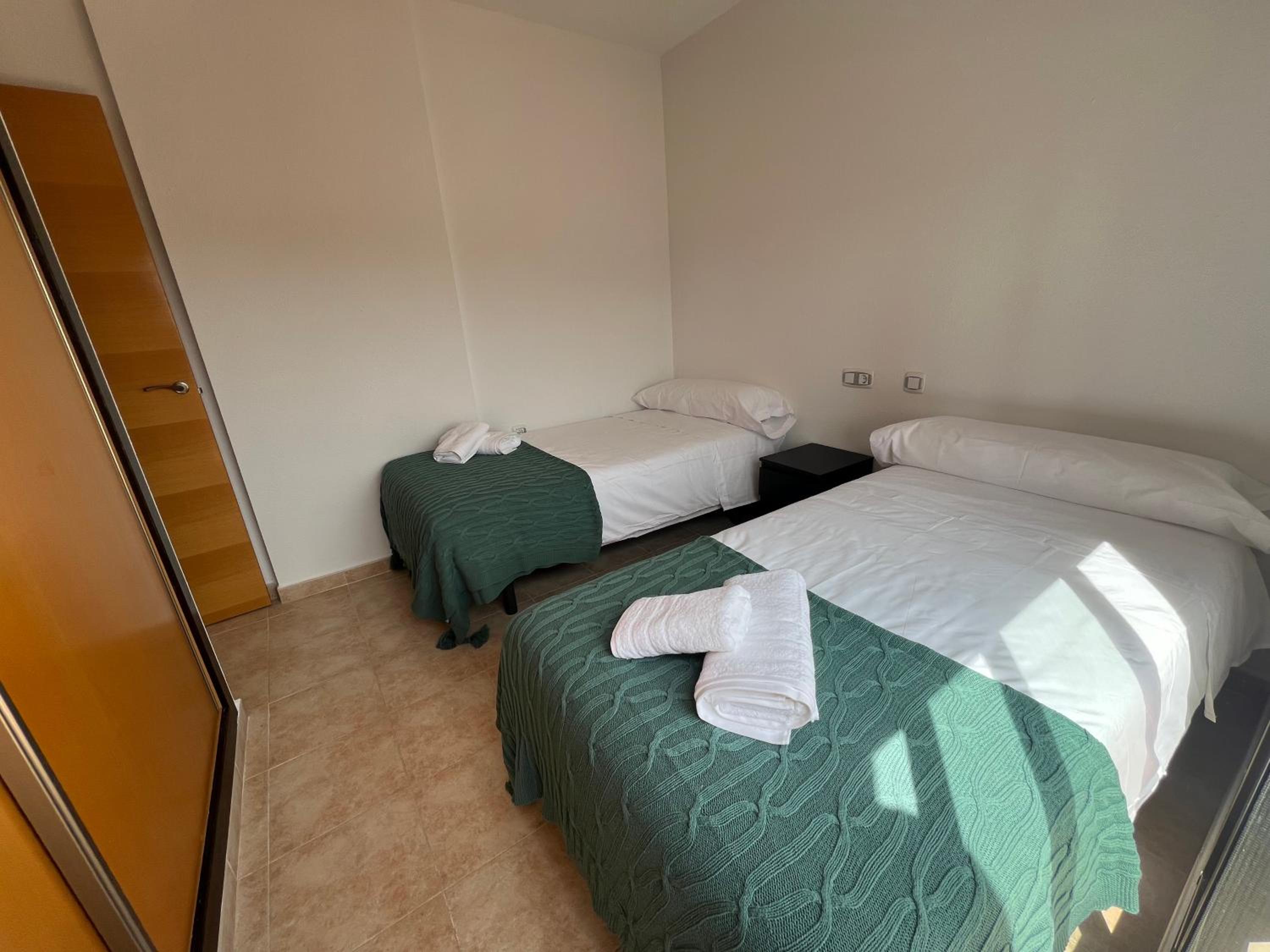 Apartamento entero con terraza y piscina