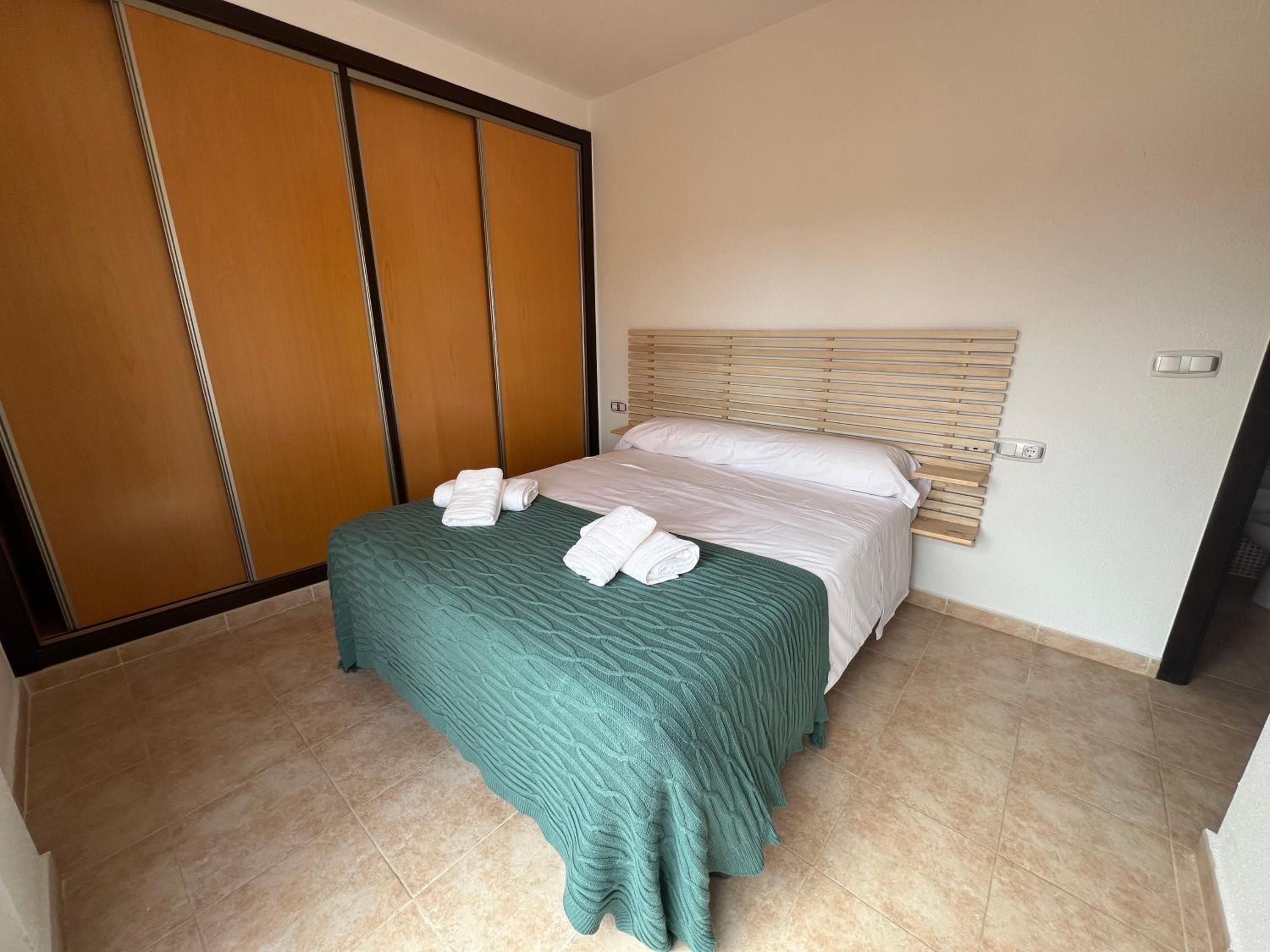 Apartamento entero con terraza y piscina