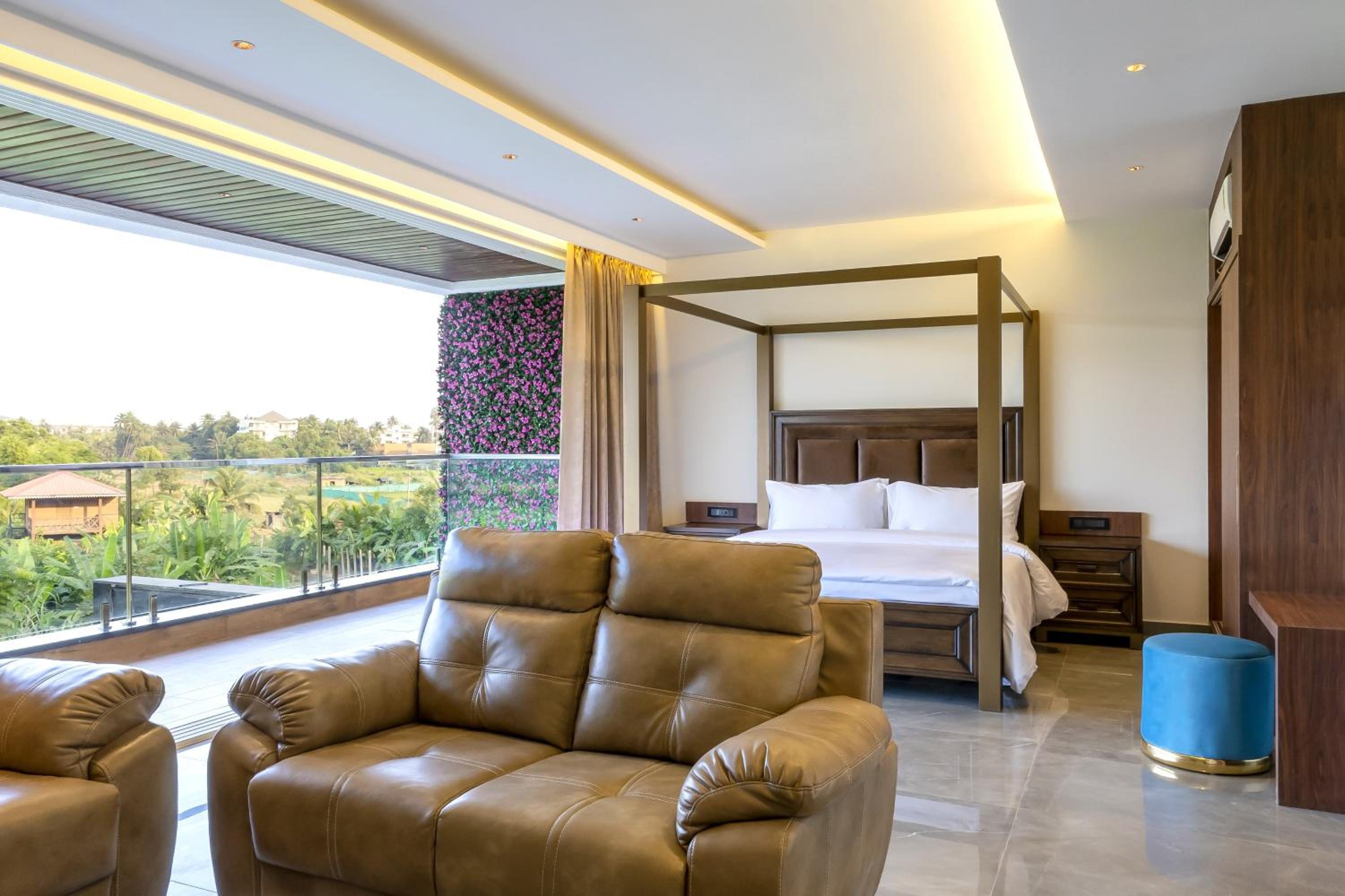 The Tanisi Resorts & Pool Villas, Candolim