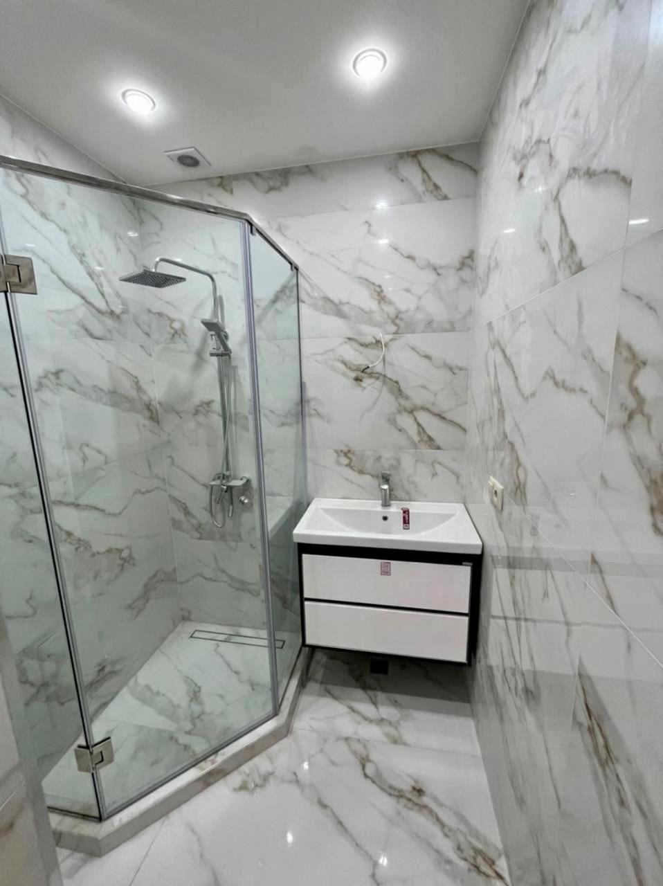 Exclusive & Brilliant 2 Bedroom in CITY CENTER, by Republic Square