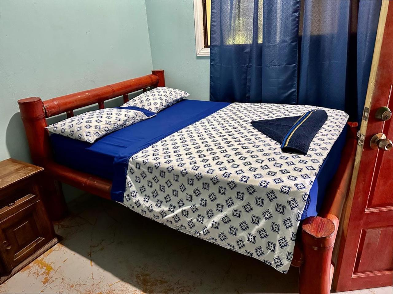 Luminosa Uvita Hostel