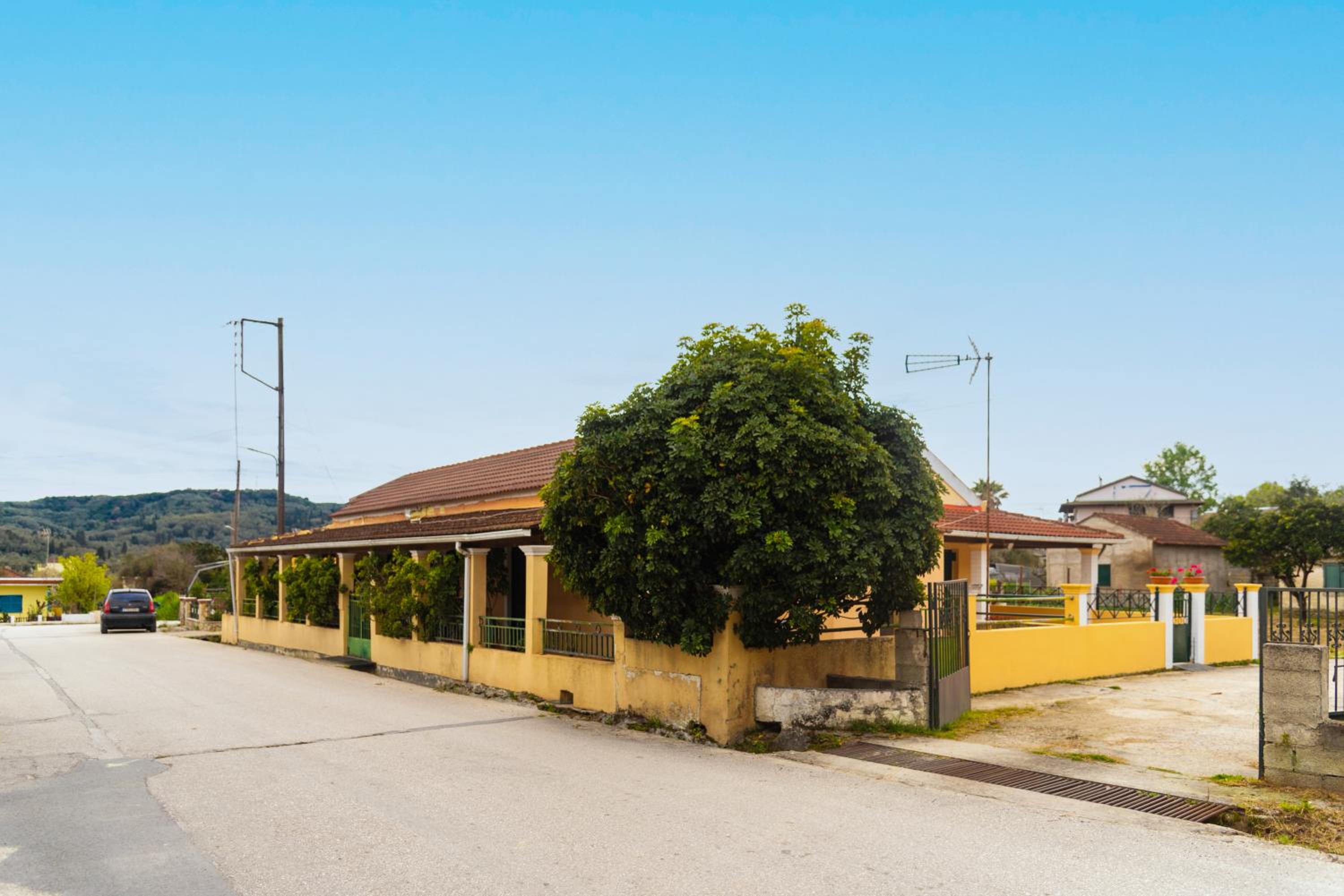 Loutra Holiday House