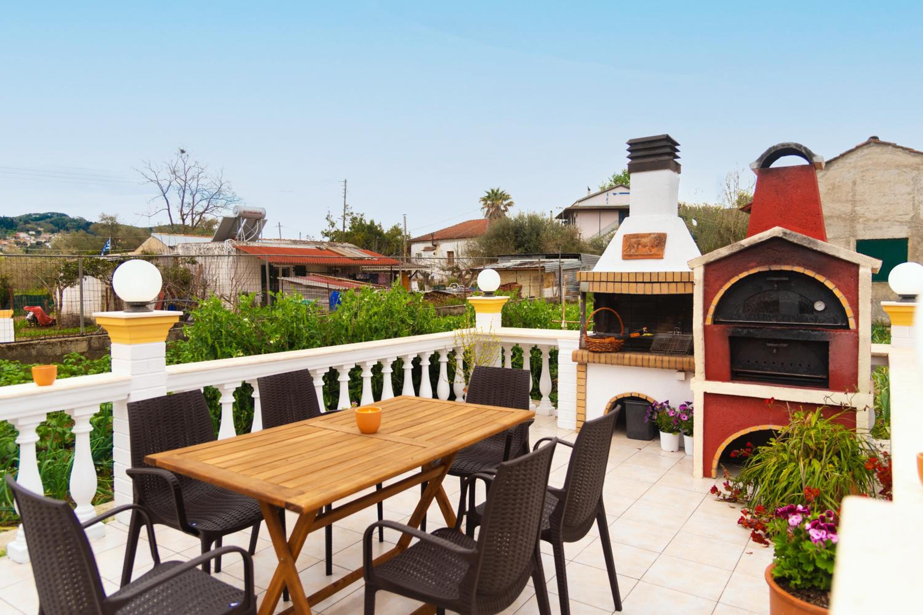 Loutra Holiday House