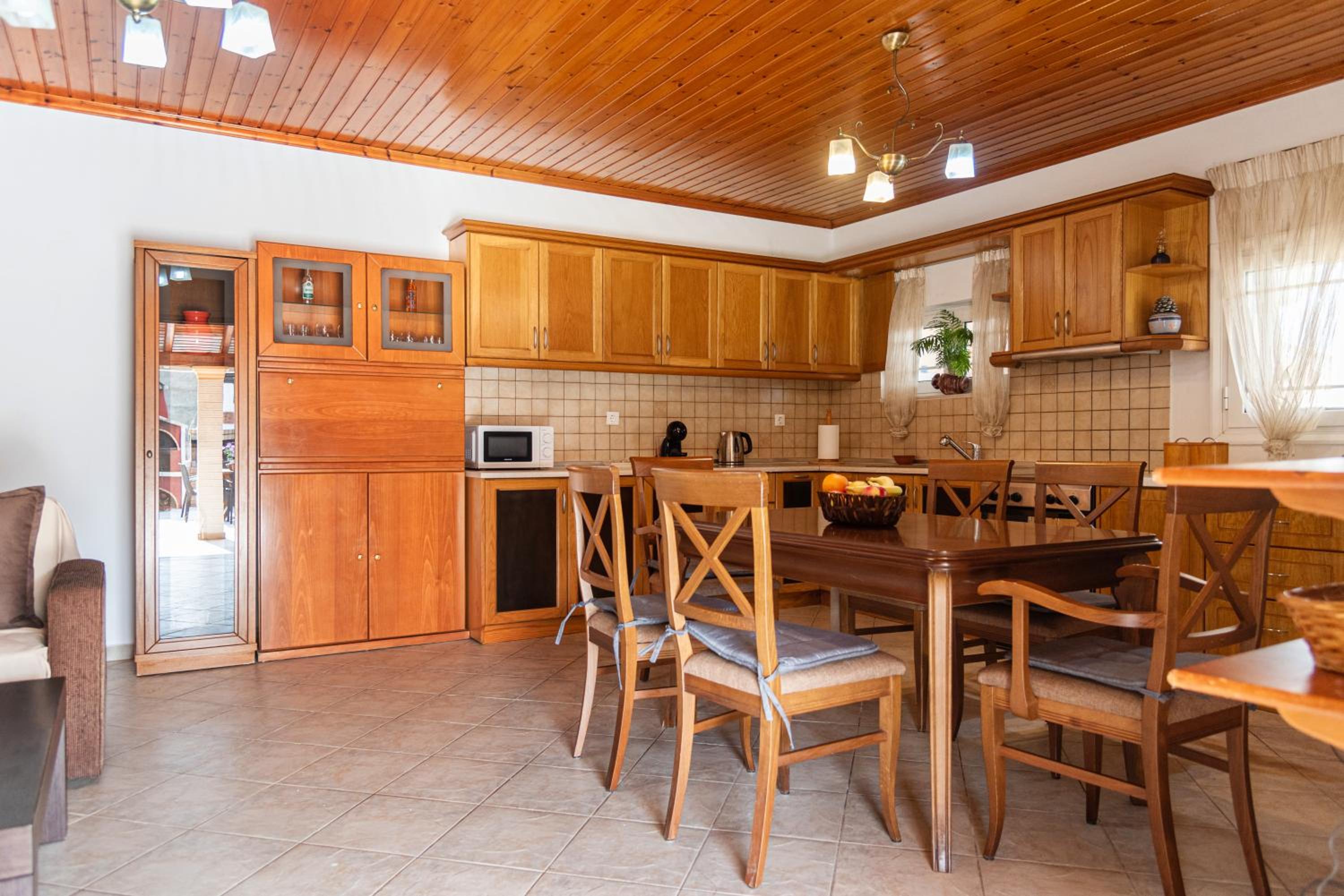 Loutra Holiday House