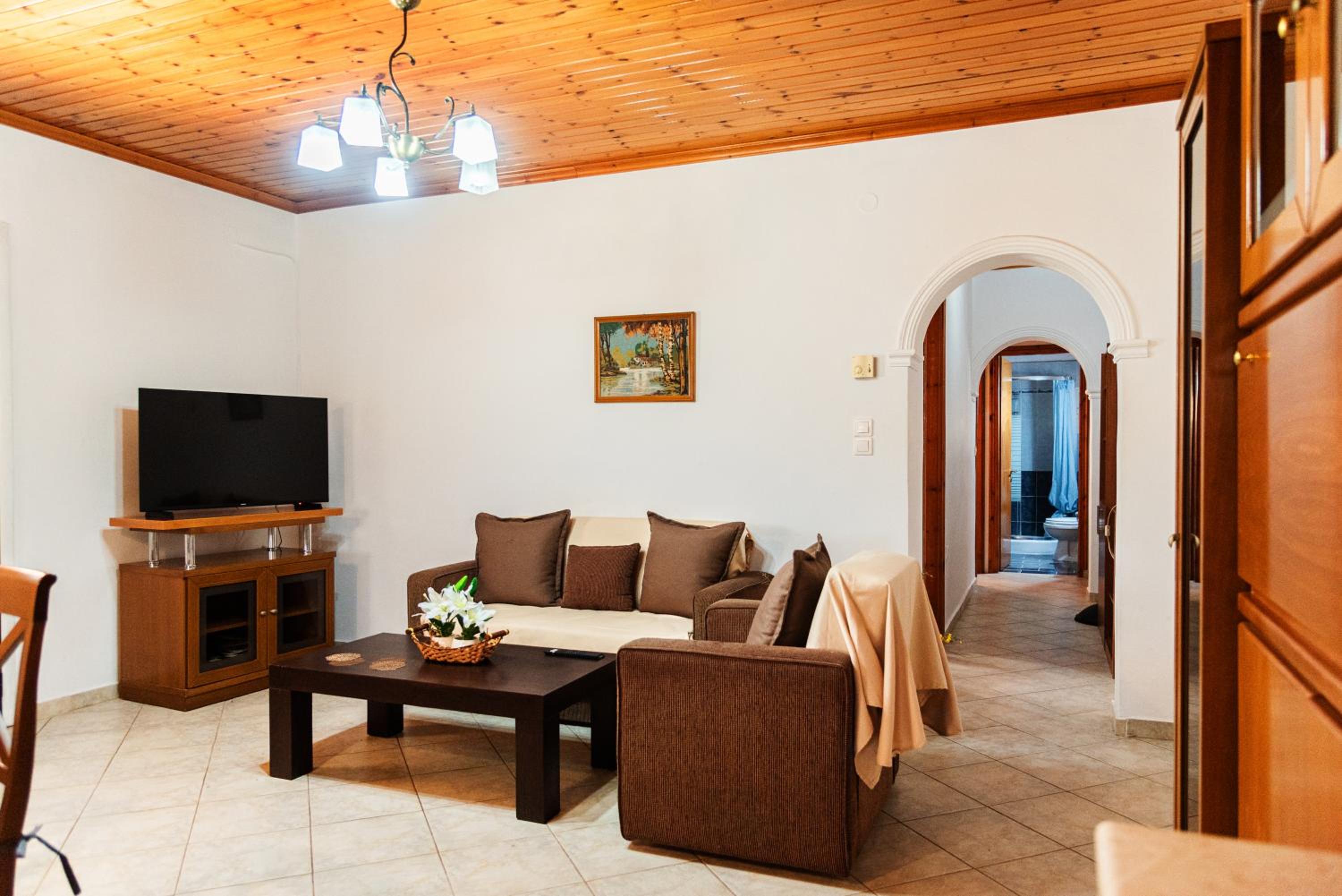 Loutra Holiday House