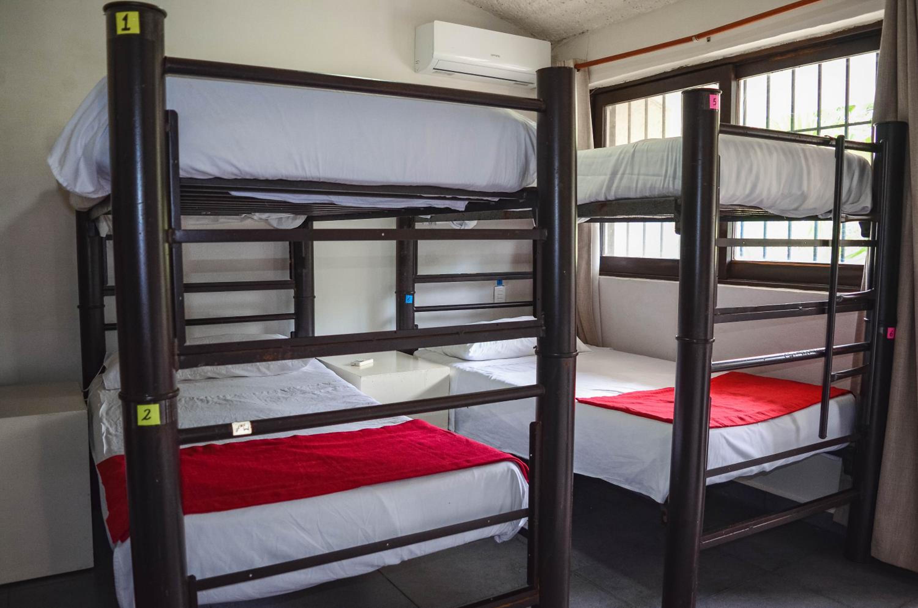 Naranjo Hostel