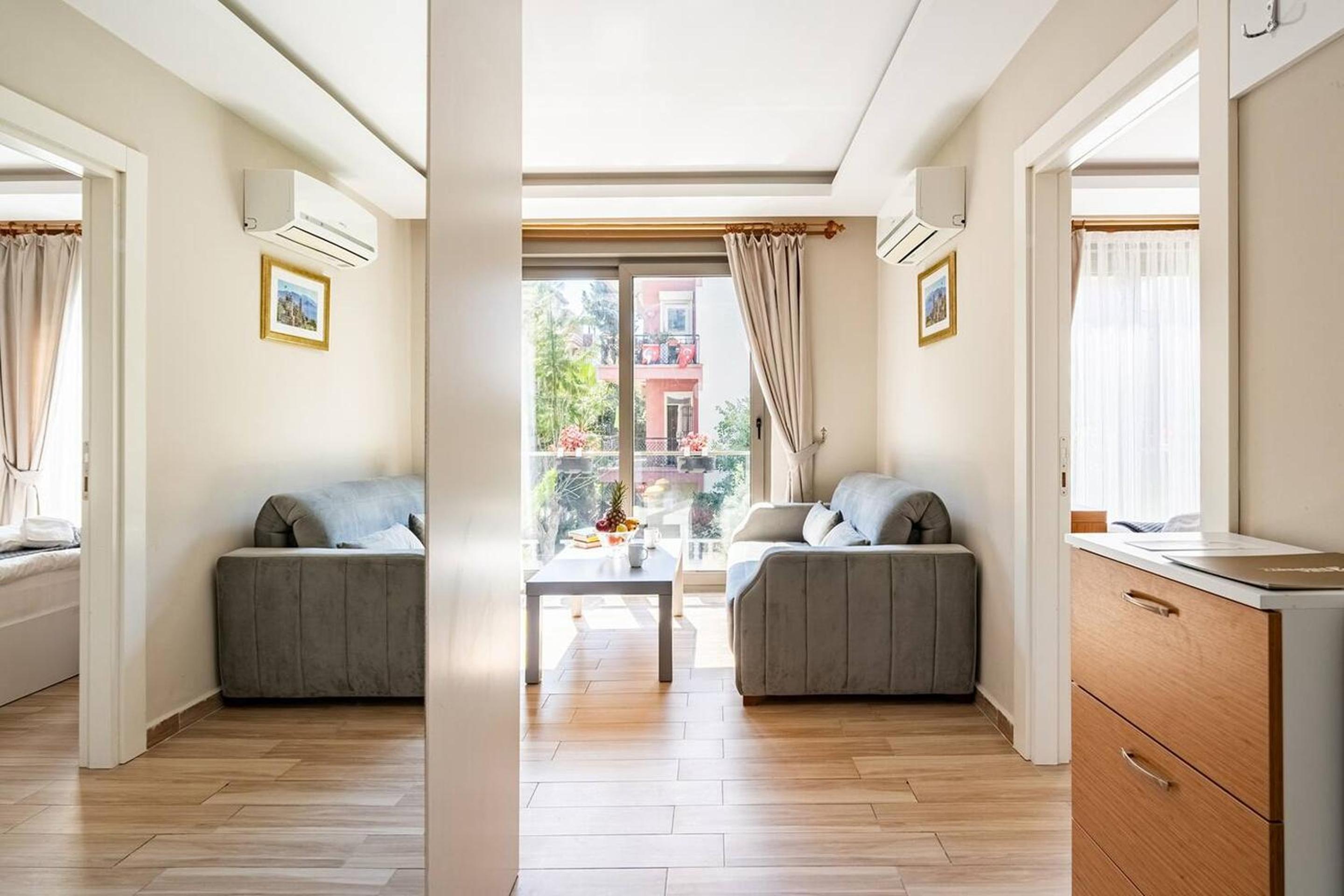 Loi Suite