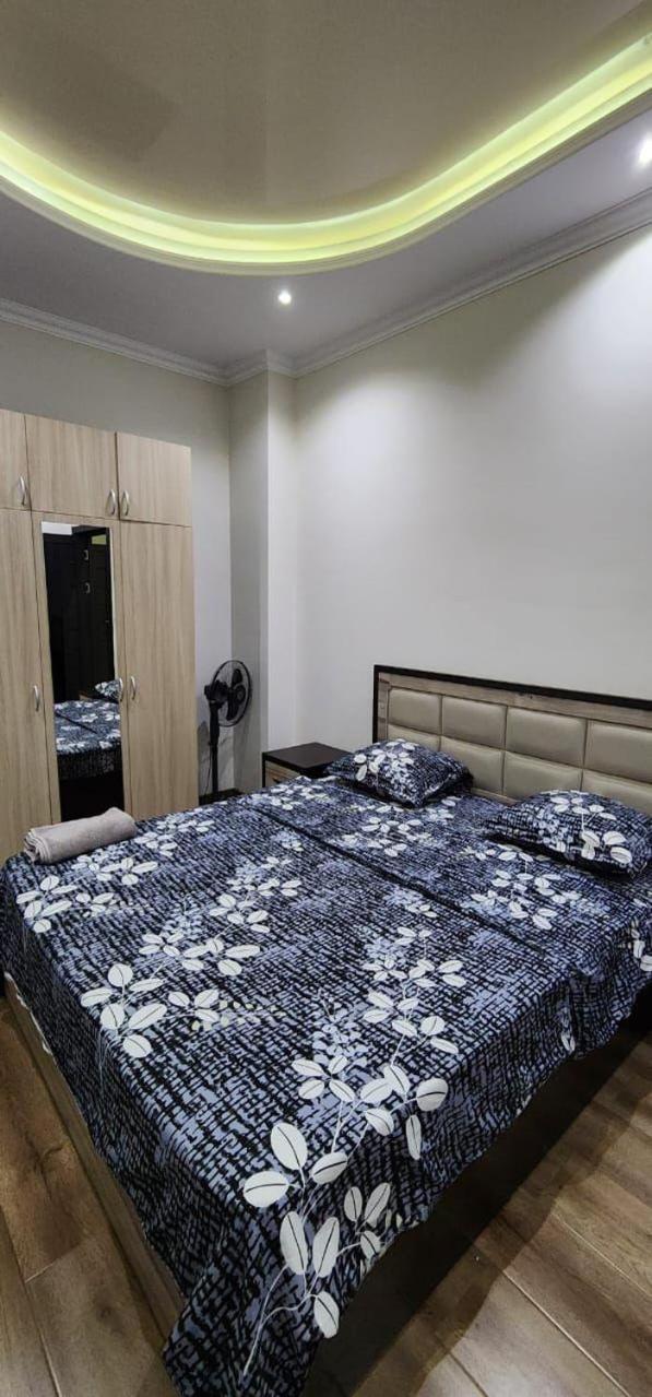 Love Chic LIVING - Modern 1 Bedroom By Republic Square, Middle of Center, New Building