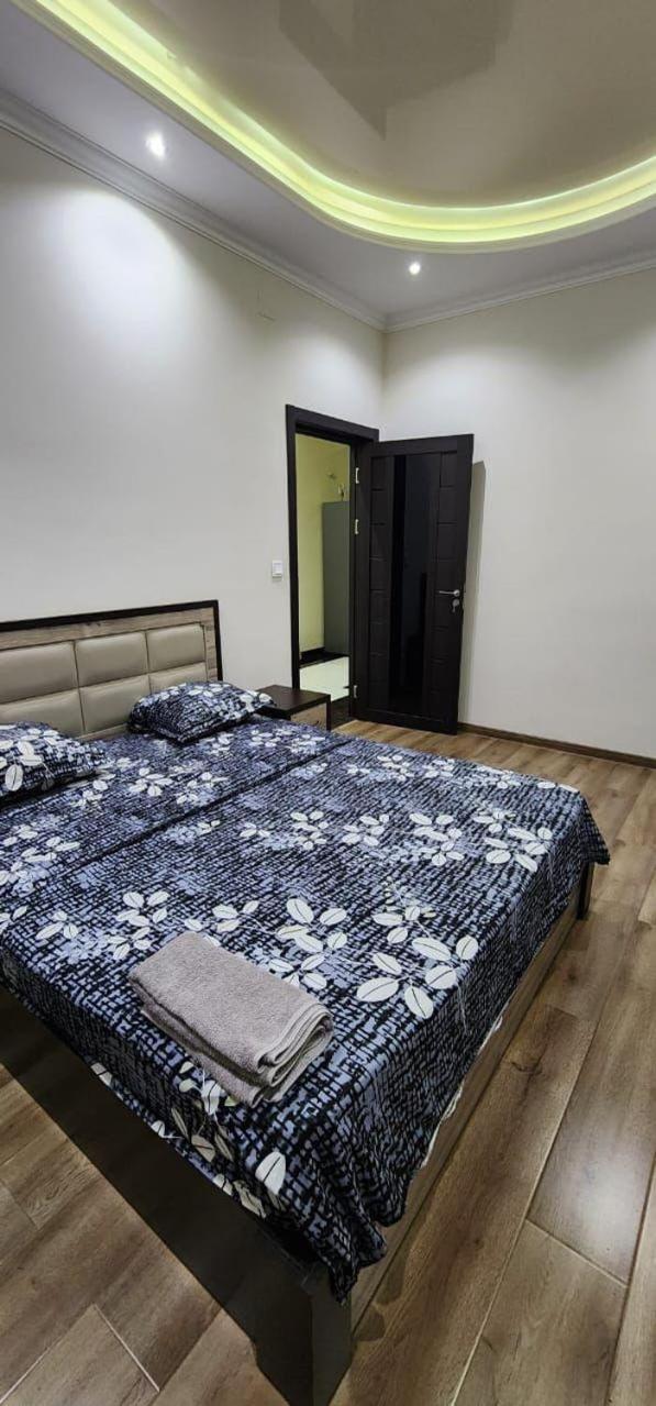 Love Chic LIVING - Modern 1 Bedroom By Republic Square, Middle of Center, New Building