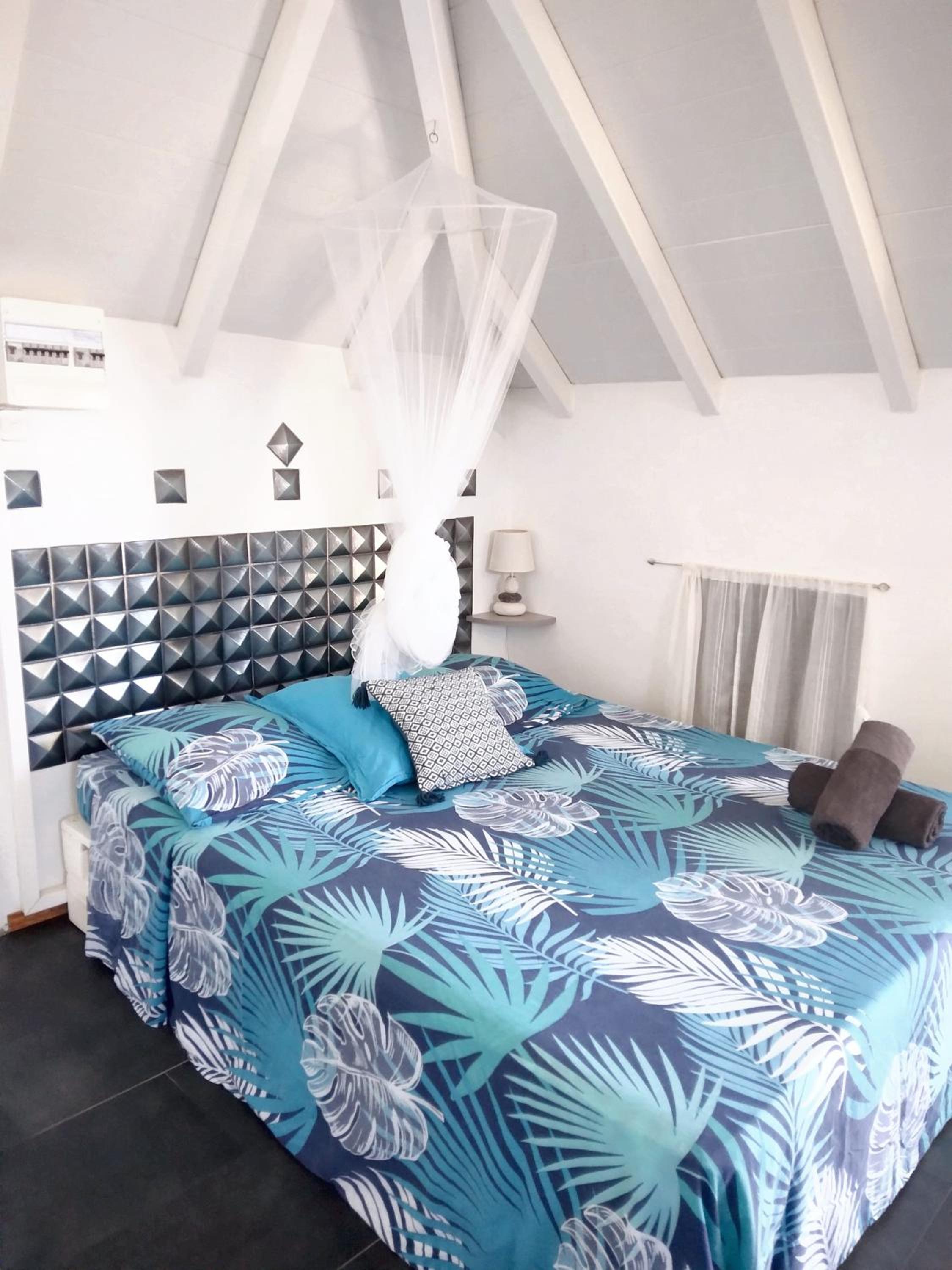 Studio lumineux avec vue sur la mer à Baillif – 45 m² + Terrasse