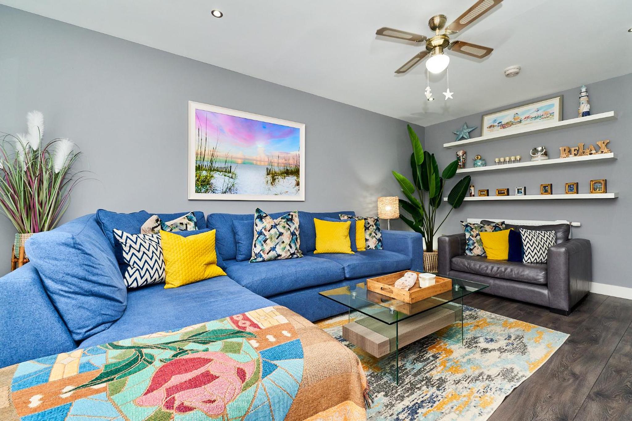 Modern Clonsilla Townhouse Sleeps 6