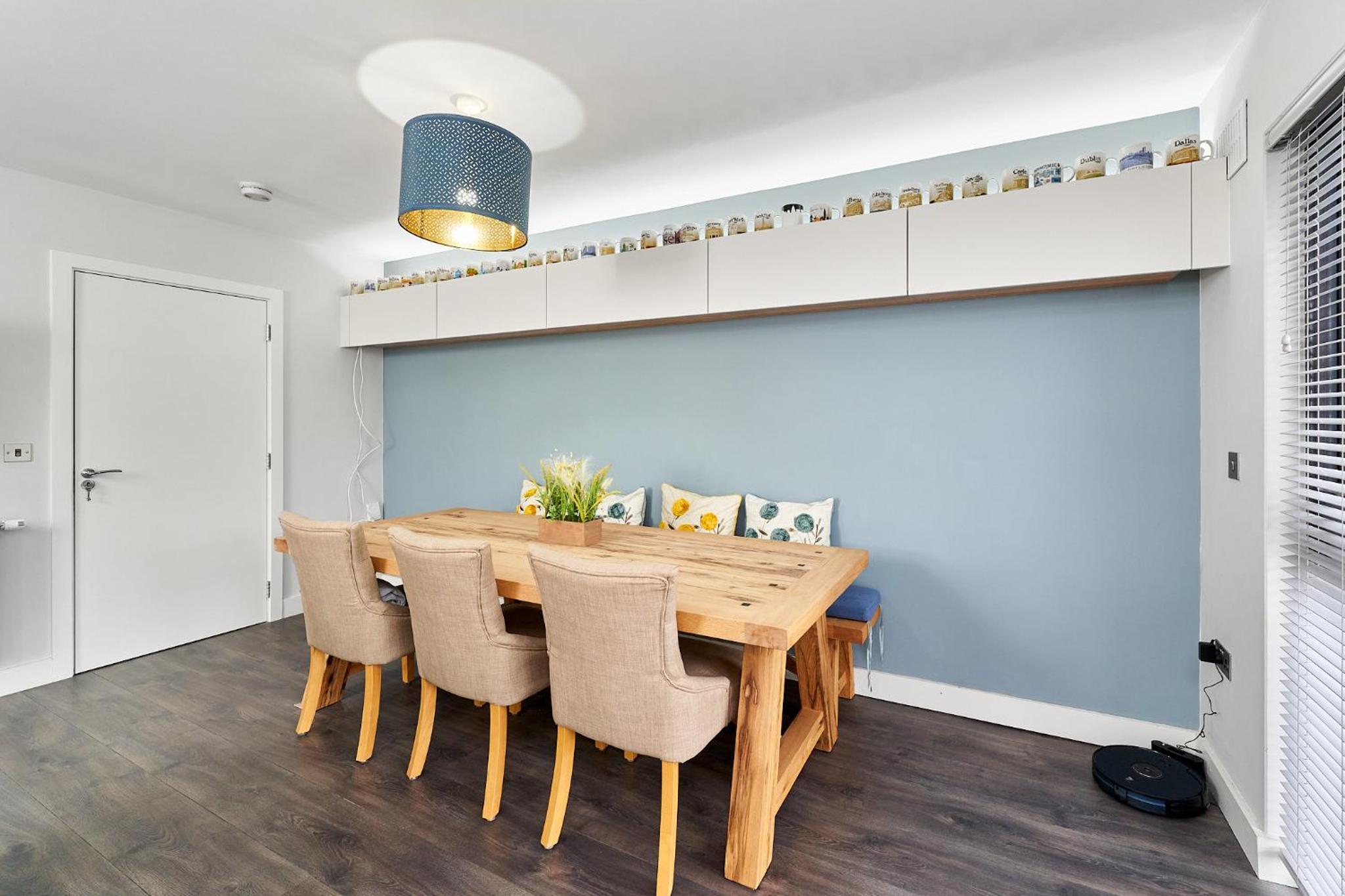 Modern Clonsilla Townhouse Sleeps 6