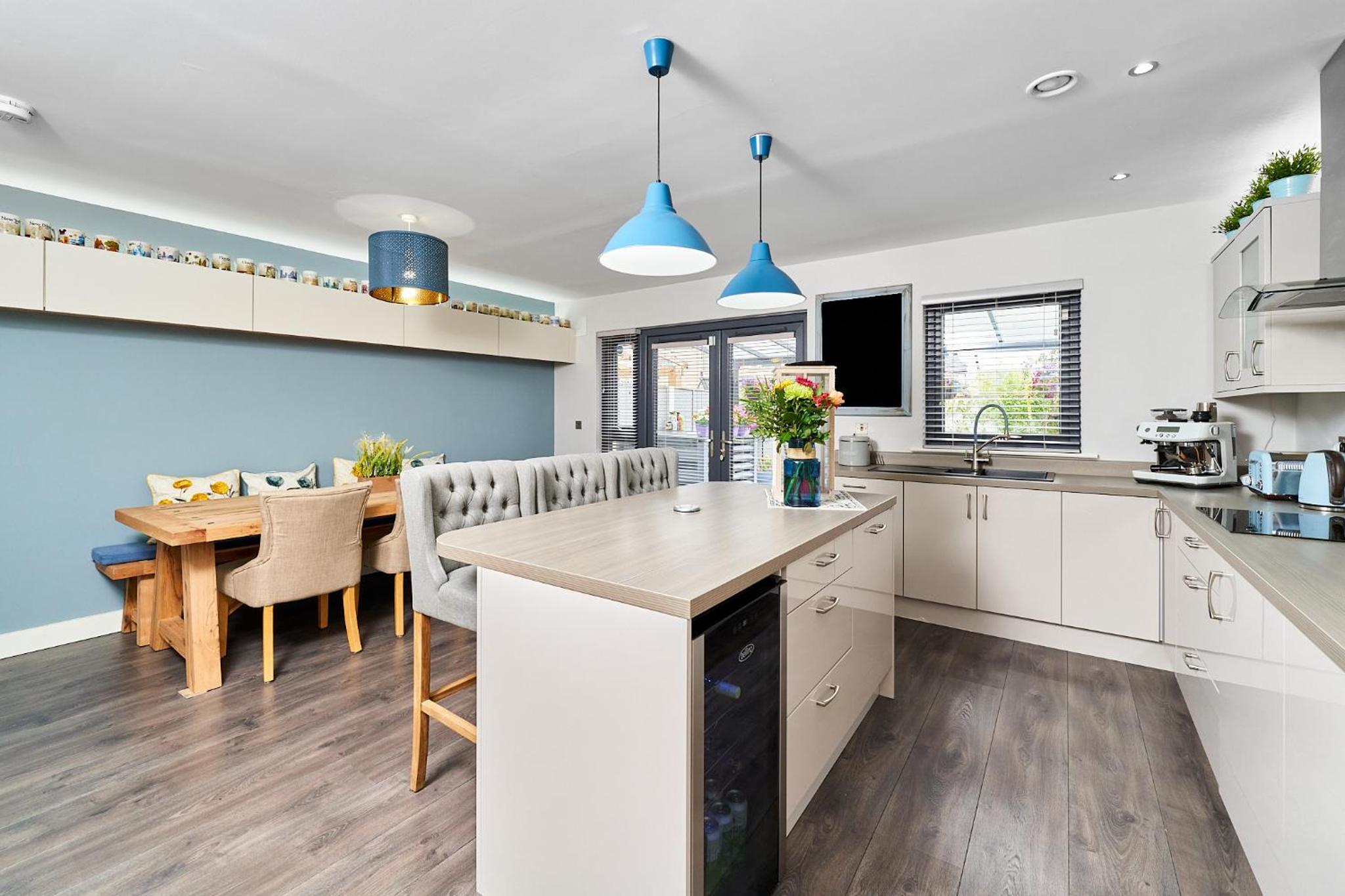 Modern Clonsilla Townhouse Sleeps 6