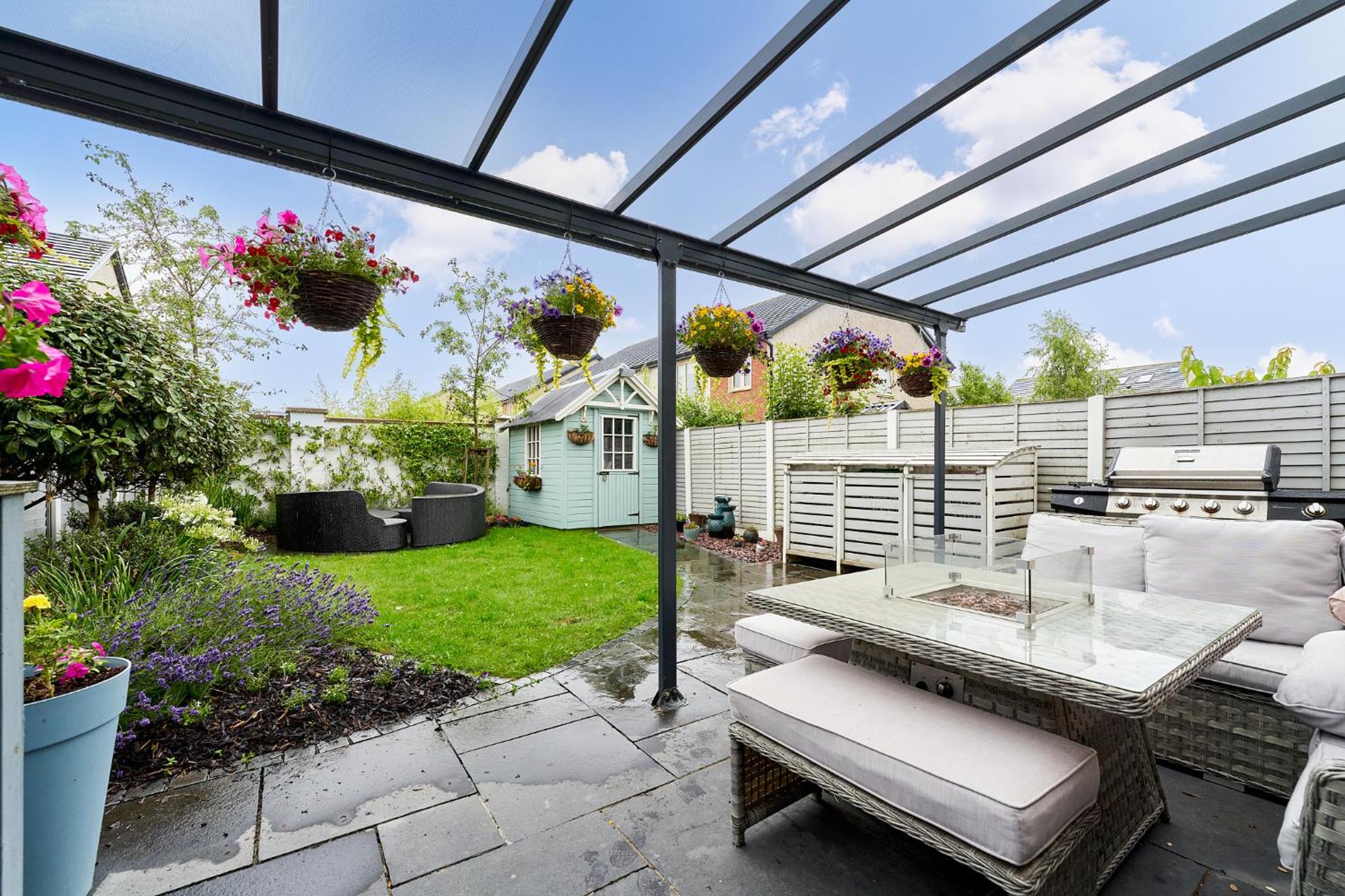 Modern Clonsilla Townhouse Sleeps 6
