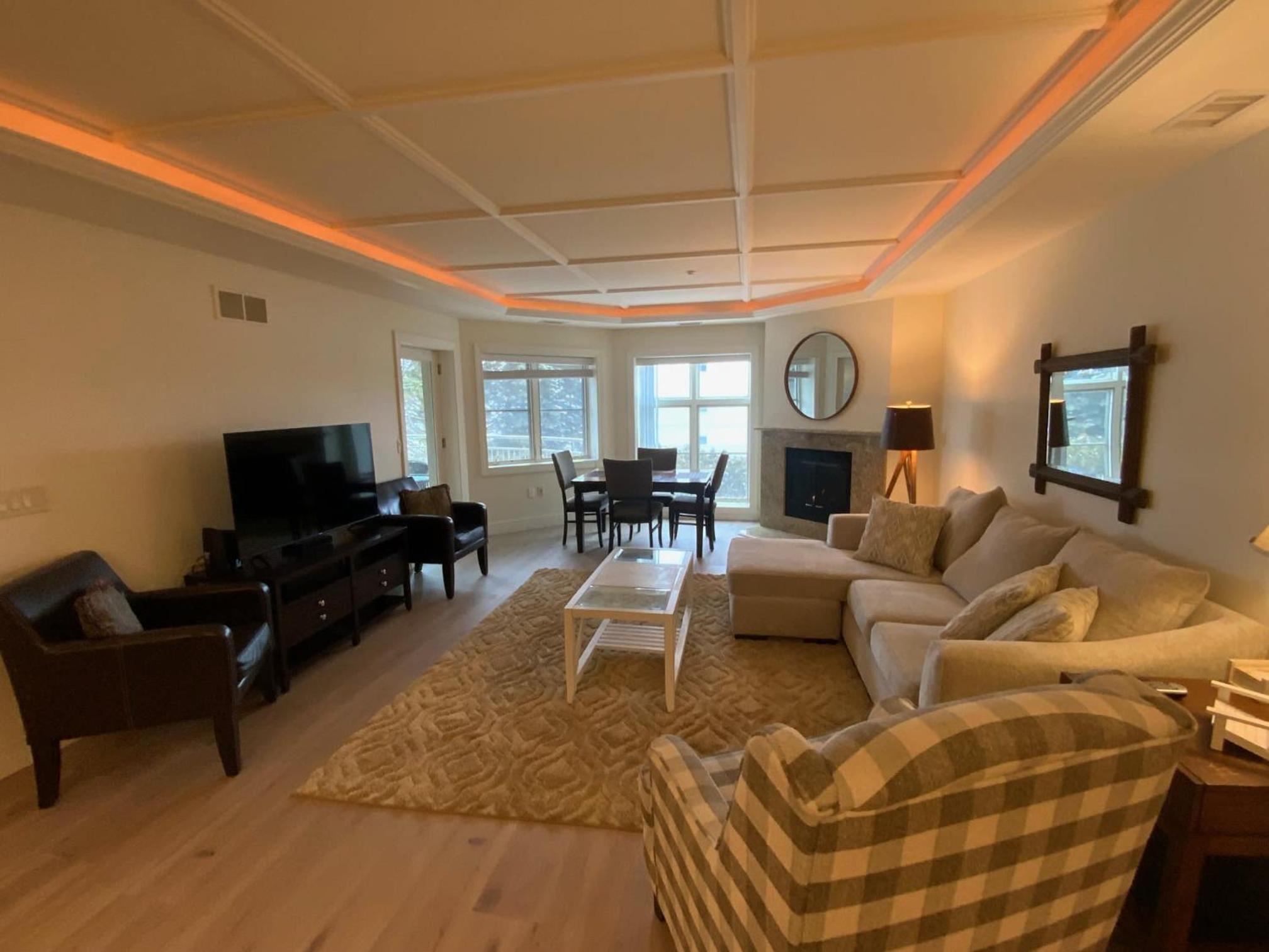 Lovely 2-bedroom Suite with lots of Amenities view 4