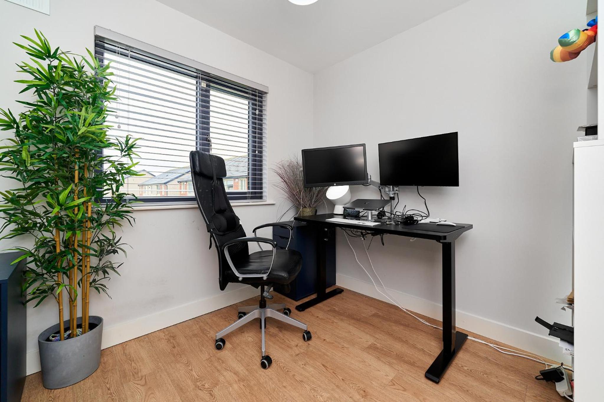 Modern Clonsilla Townhouse Sleeps 6