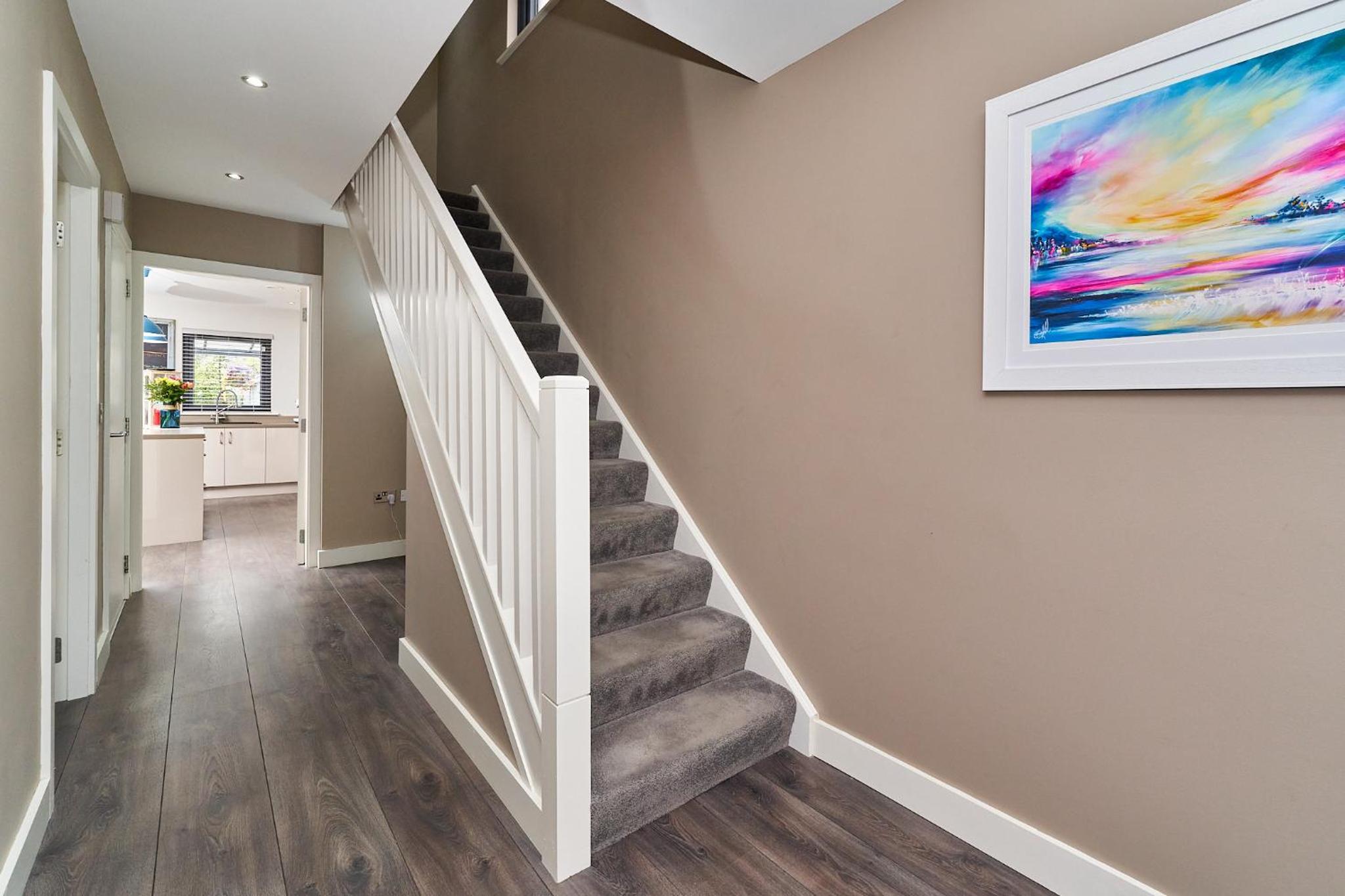 Modern Clonsilla Townhouse Sleeps 6