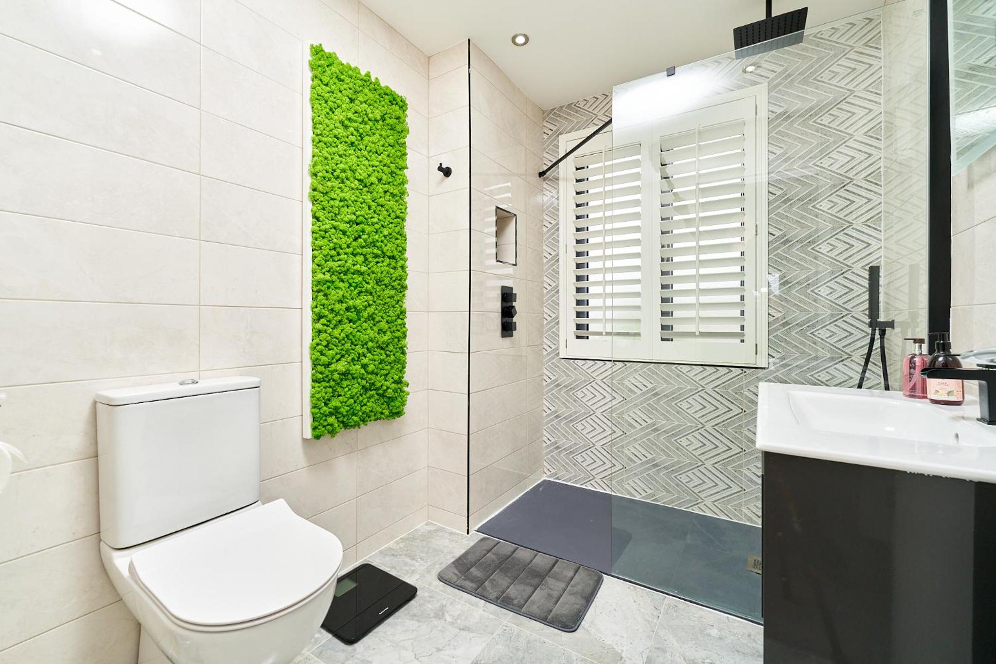 Modern Clonsilla Townhouse Sleeps 6