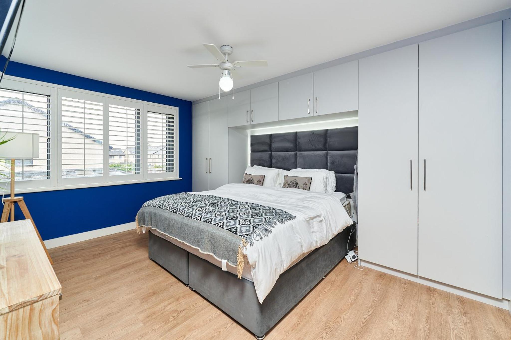 Modern Clonsilla Townhouse Sleeps 6