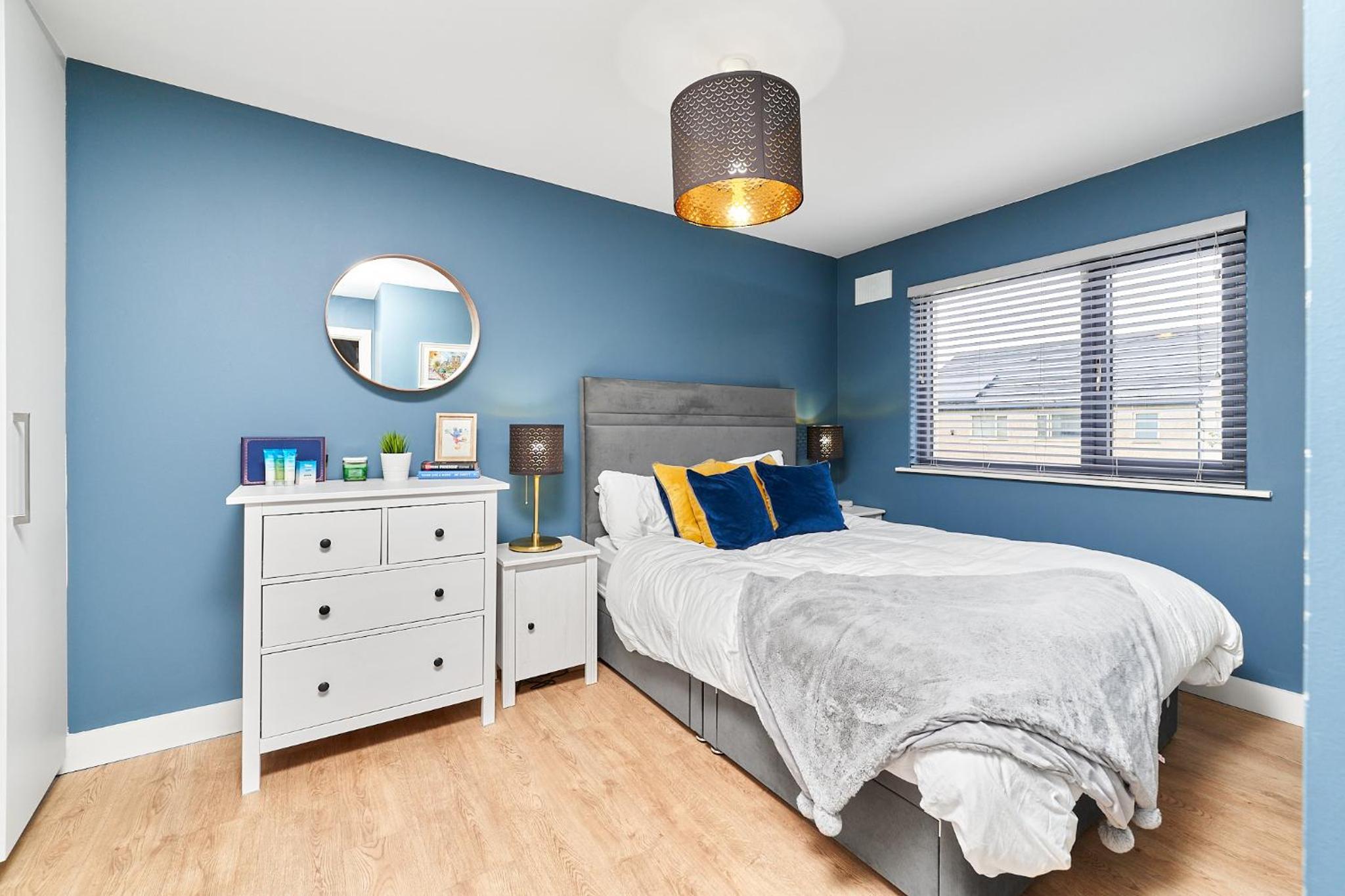 Modern Clonsilla Townhouse Sleeps 6