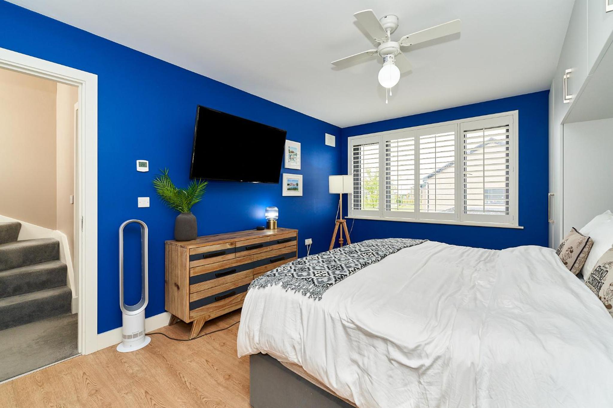 Modern Clonsilla Townhouse Sleeps 6