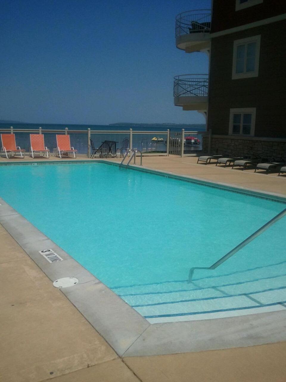 Suite with direct view of Grand Traverse Bay view 4