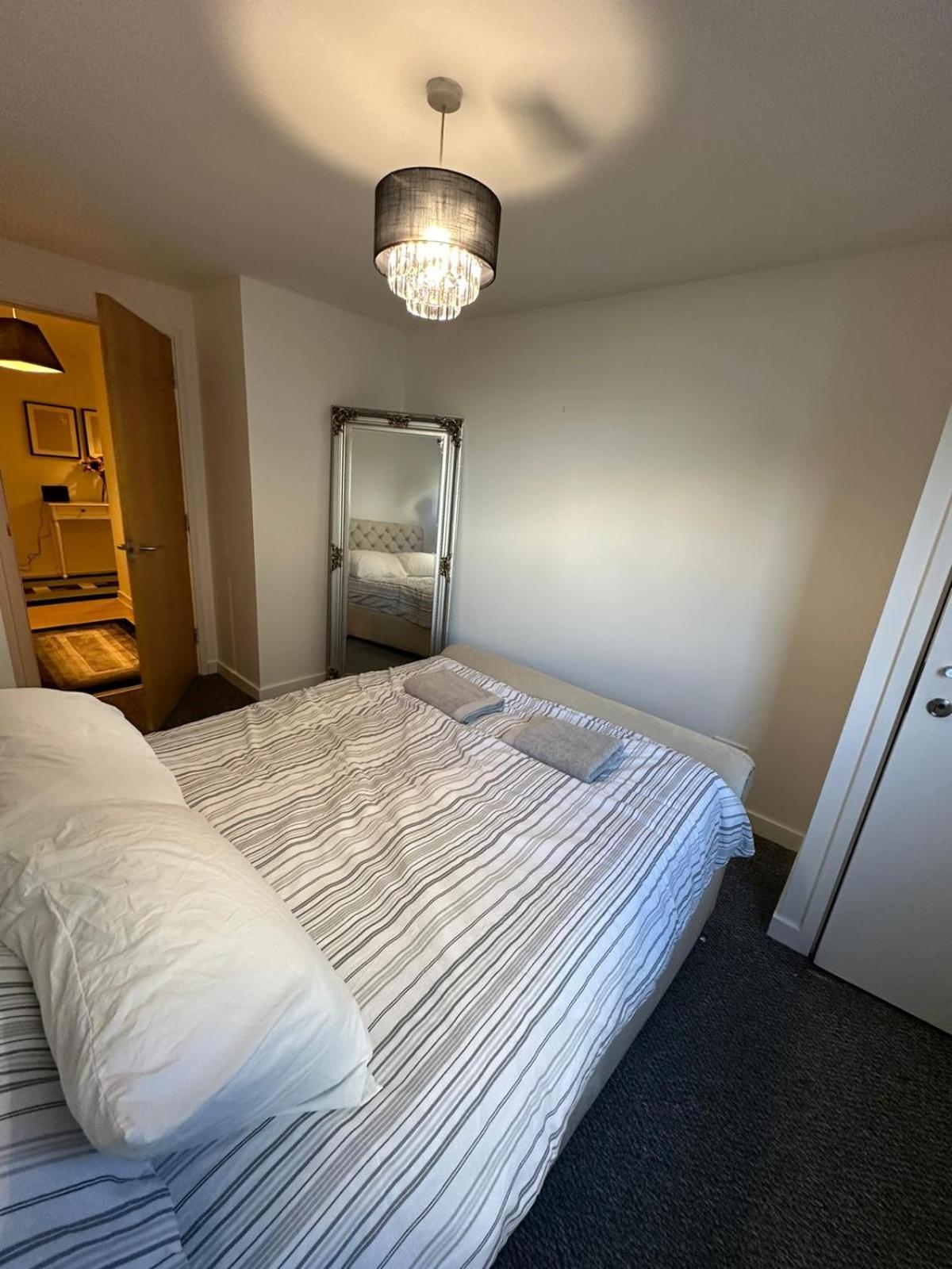 Albert Clock apartment view 5