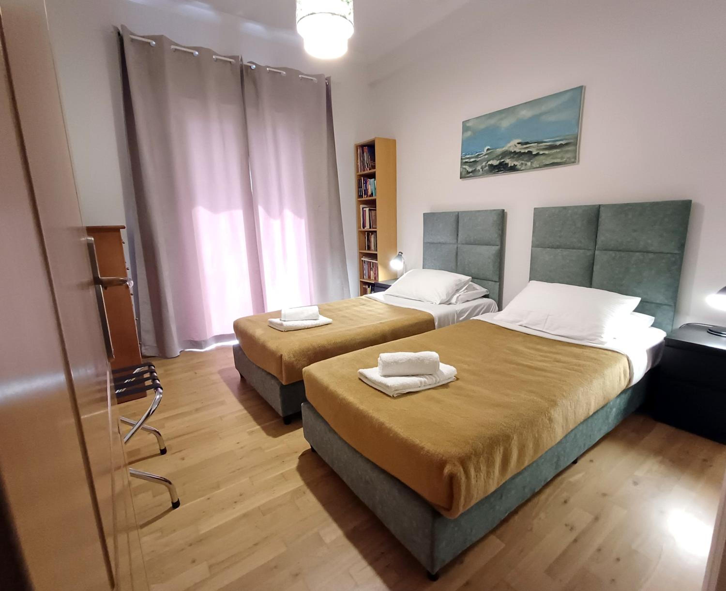 Georgia's Cozy Apartment in Koukaki