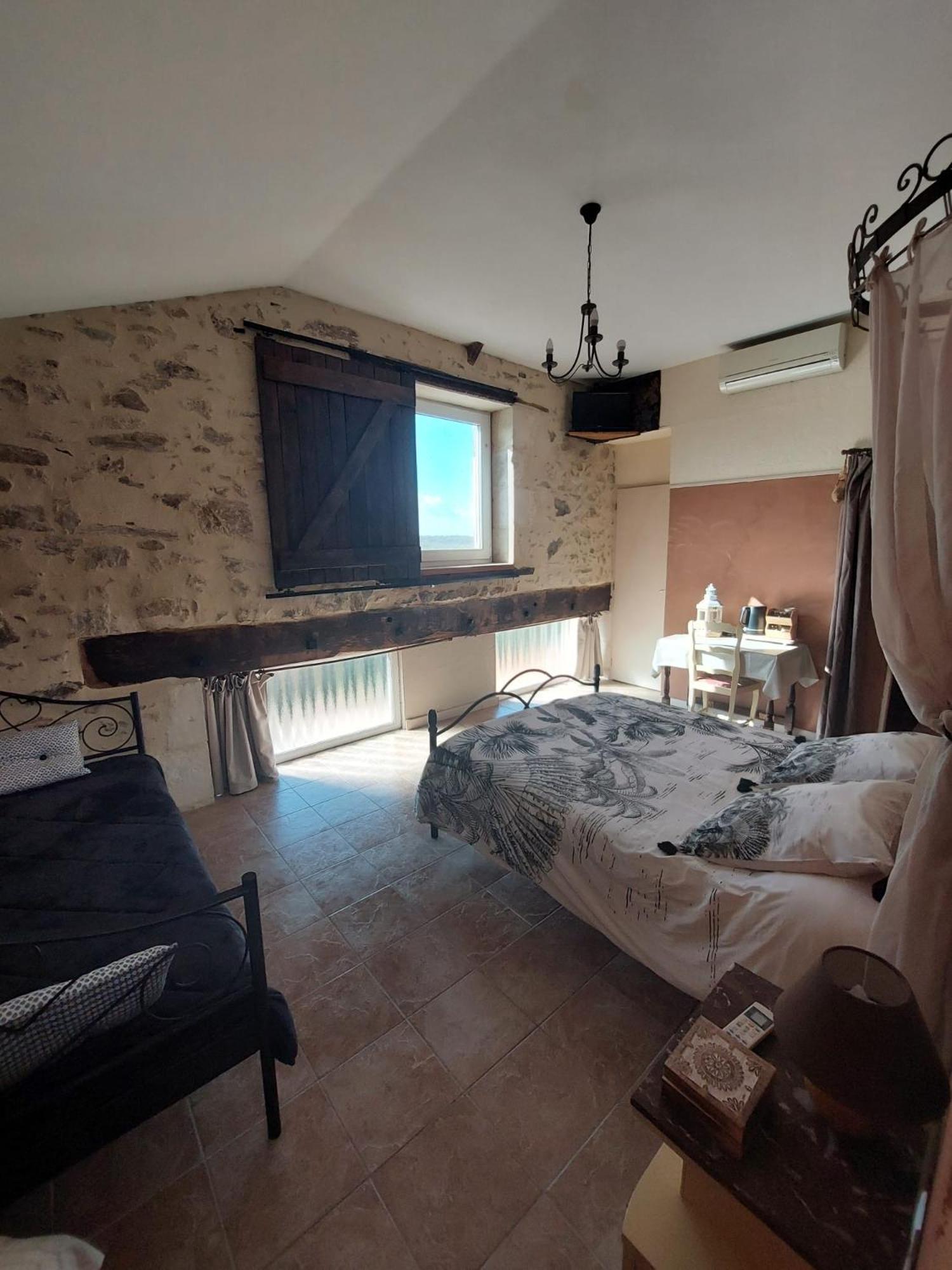 Photo 13