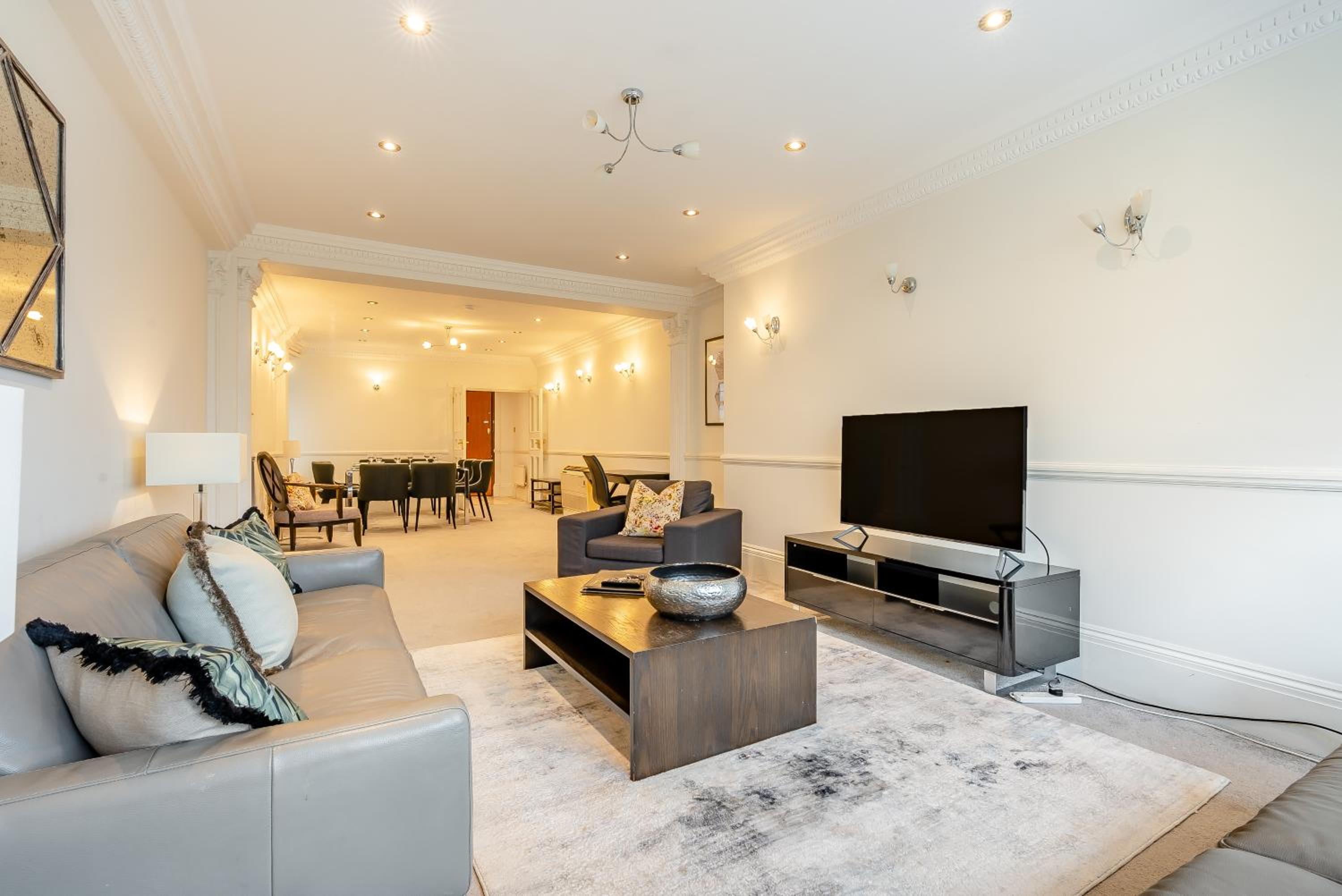 Strathmore Court Apartments