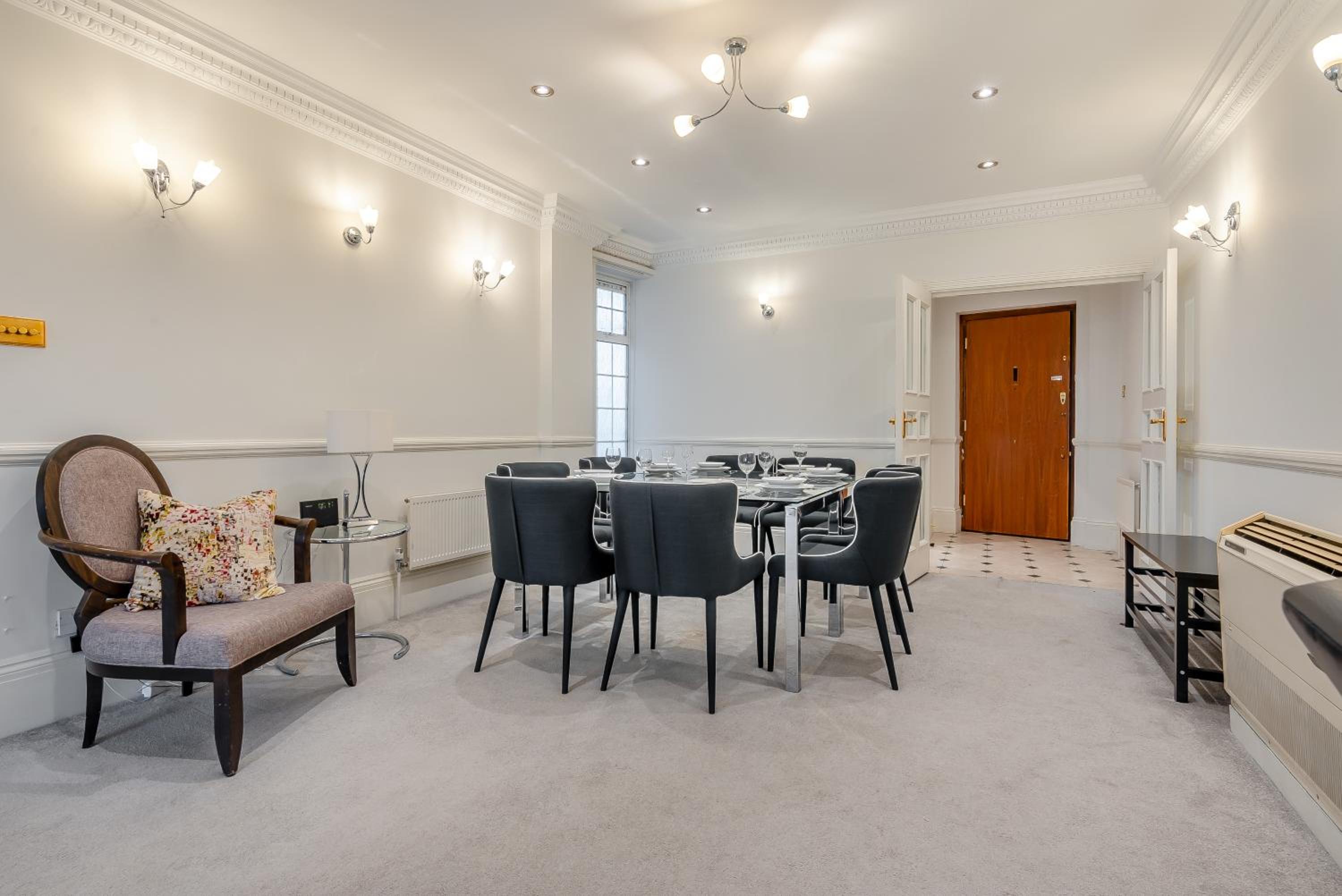 Strathmore Court Apartments