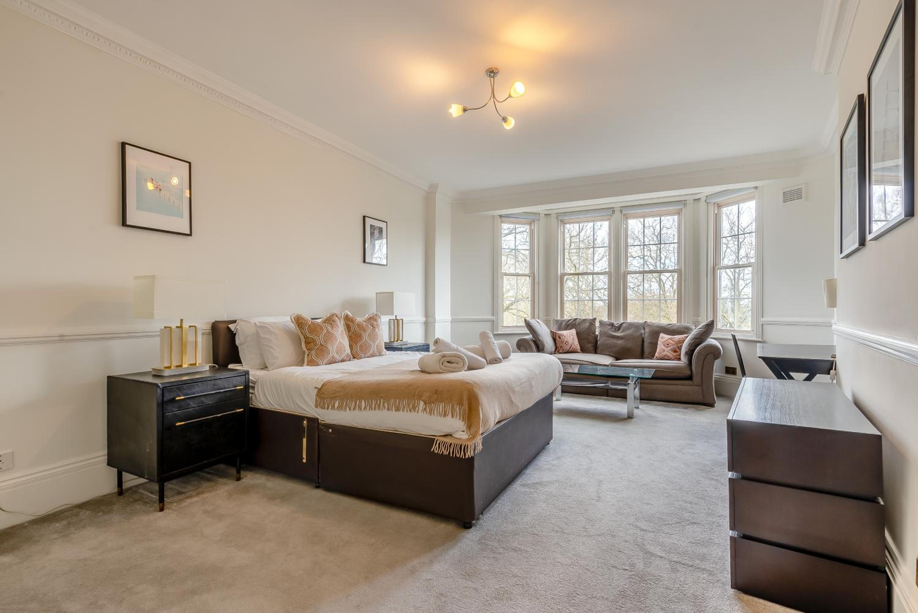 Strathmore Court Apartments