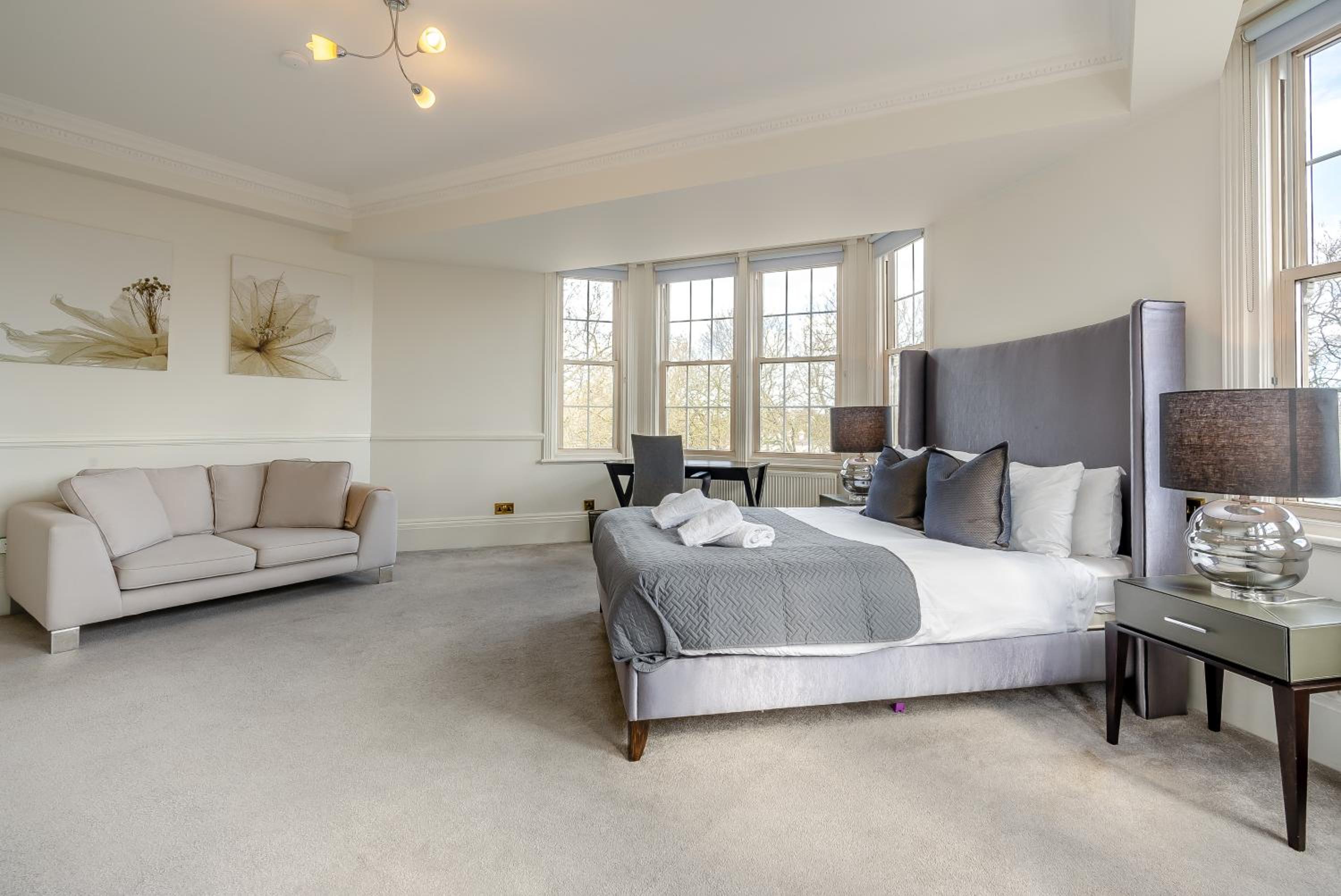 Strathmore Court Apartments