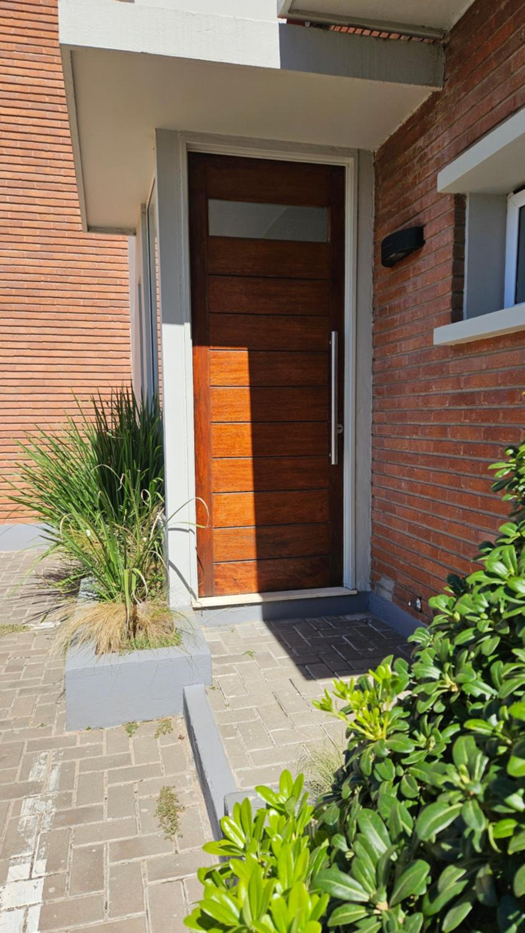 Duplex Magnolia frente a la laguna