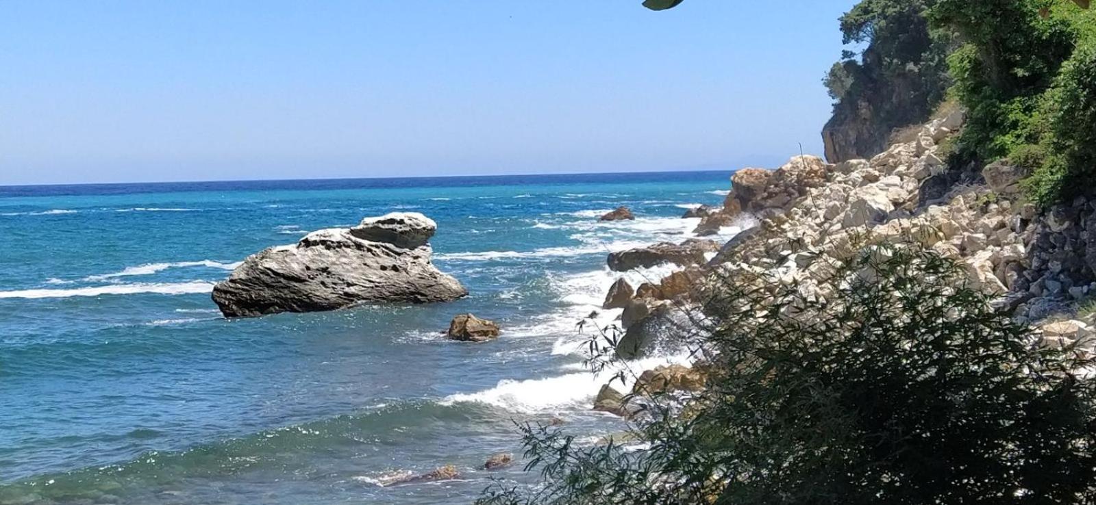 To Limanaki