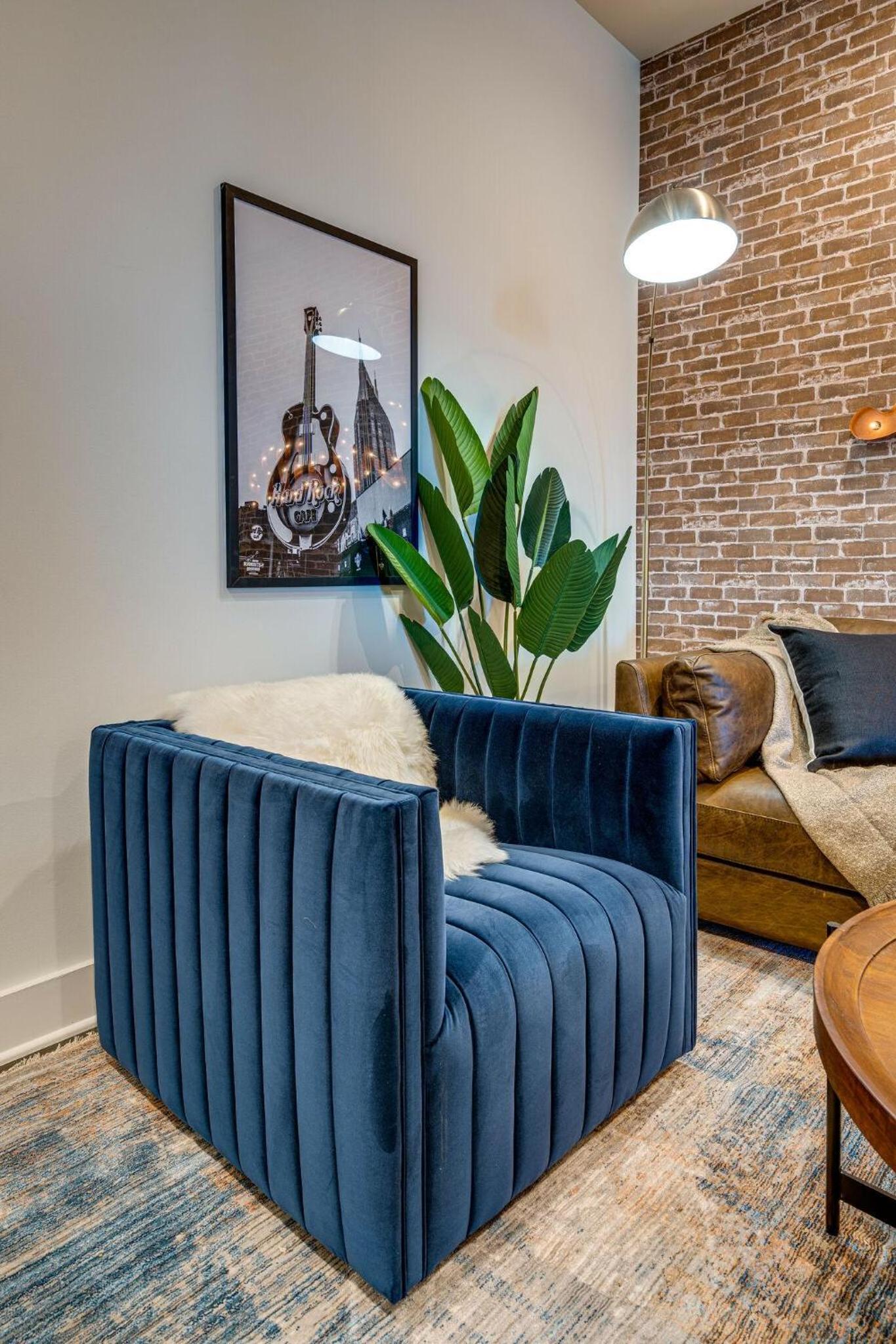 LOFTS AT 30TH - URBAN LOUNGE - MIN TO BROADWAY - Property Image 31