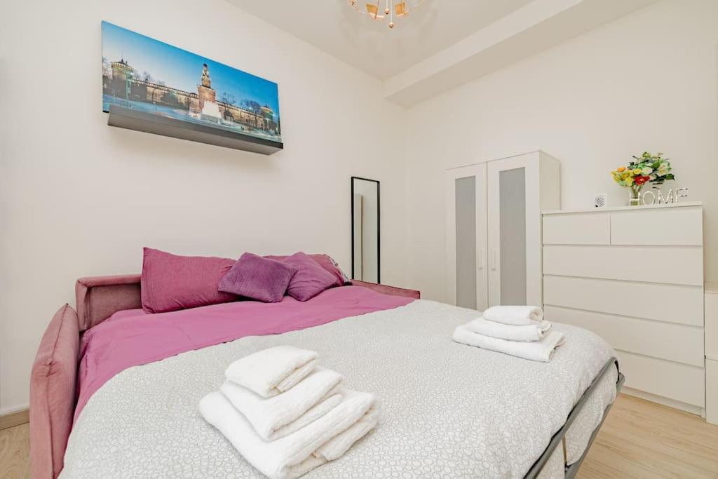 Bright & Cozy Home - City Center