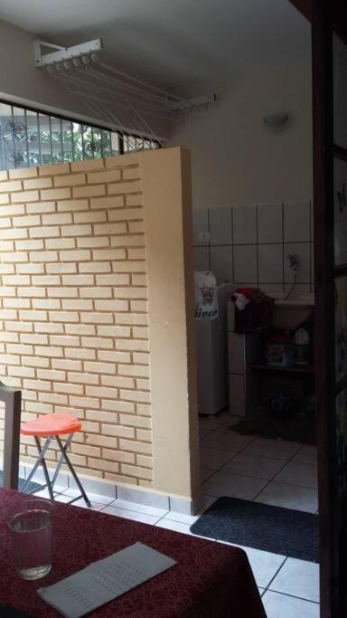 Três praias para ir a pé Térreo 2 vagas de estacionamento Ar Condicionado