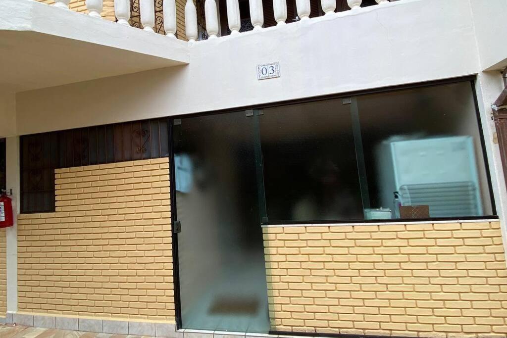Três praias para ir a pé Térreo 2 vagas de estacionamento Ar Condicionado