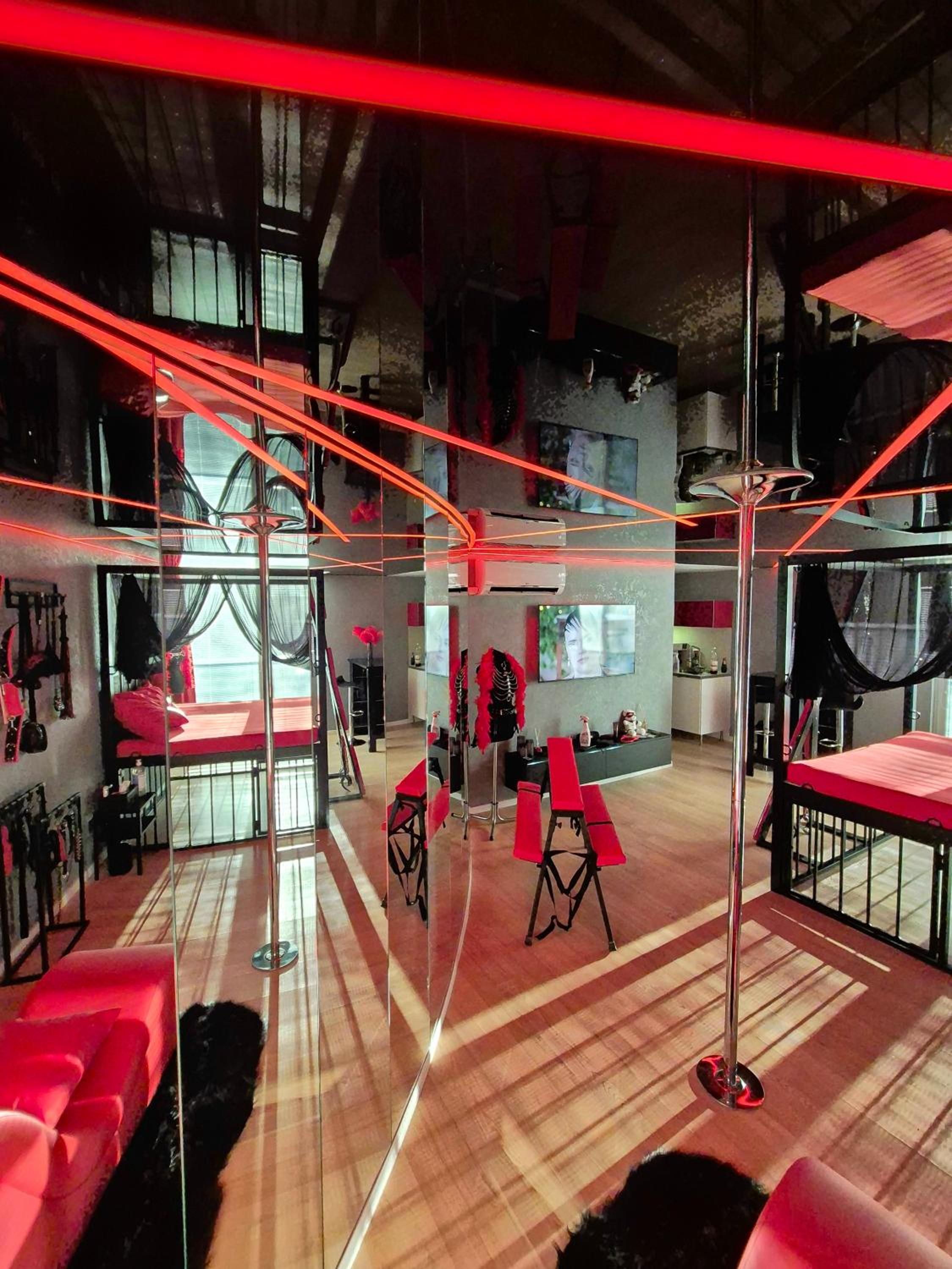 Secret Room BDSM - Adults only