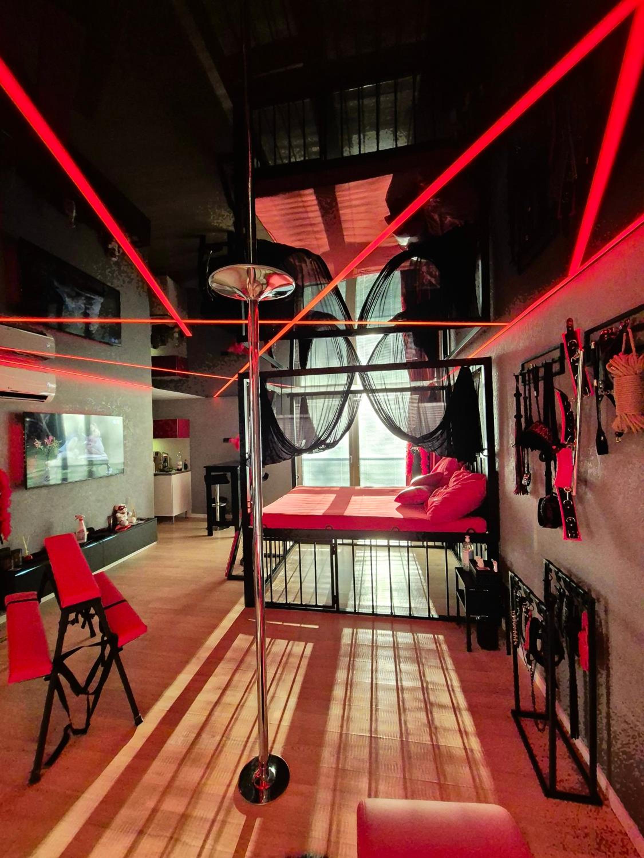 Secret Room BDSM - Adults only