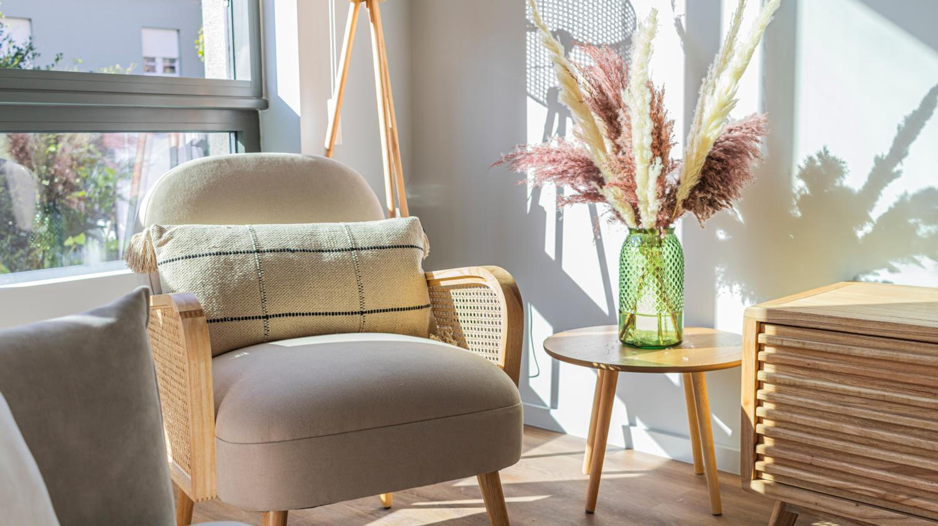 RUAH Apartments by LovelyStay
