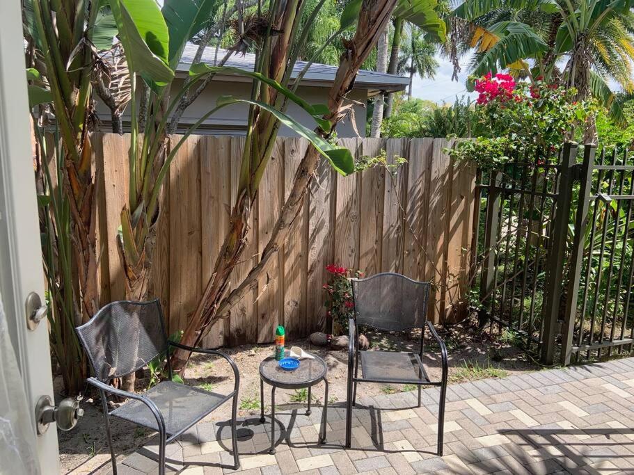 Tropical Classic Retro Florida, Private 2 bedroom Suite with Best Location view 4