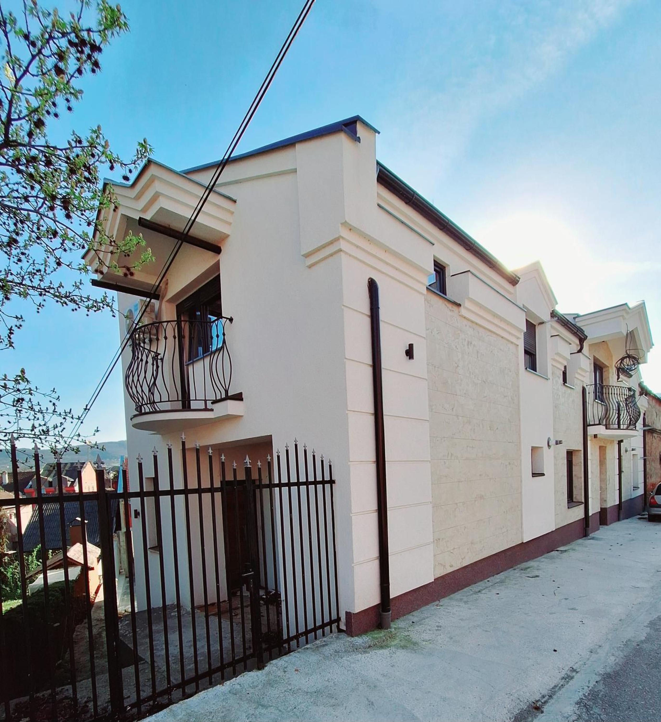 Apartman Tara