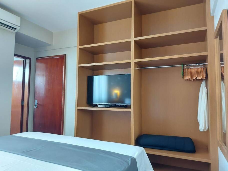 Aconchegante flat 1Q Prox a Praça Cívica ll BX01H