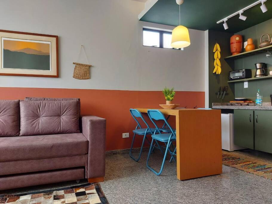 Aconchegante flat 1Q Prox a Praça Cívica ll BX01H