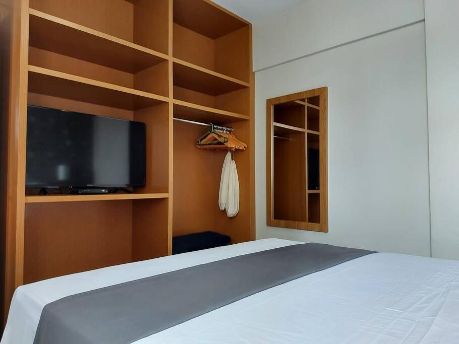 Aconchegante flat 1Q Prox a Praça Cívica ll BX01H