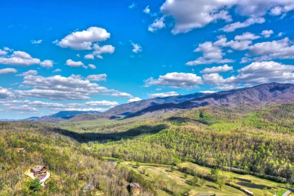 4 Seasons Lodge view 5