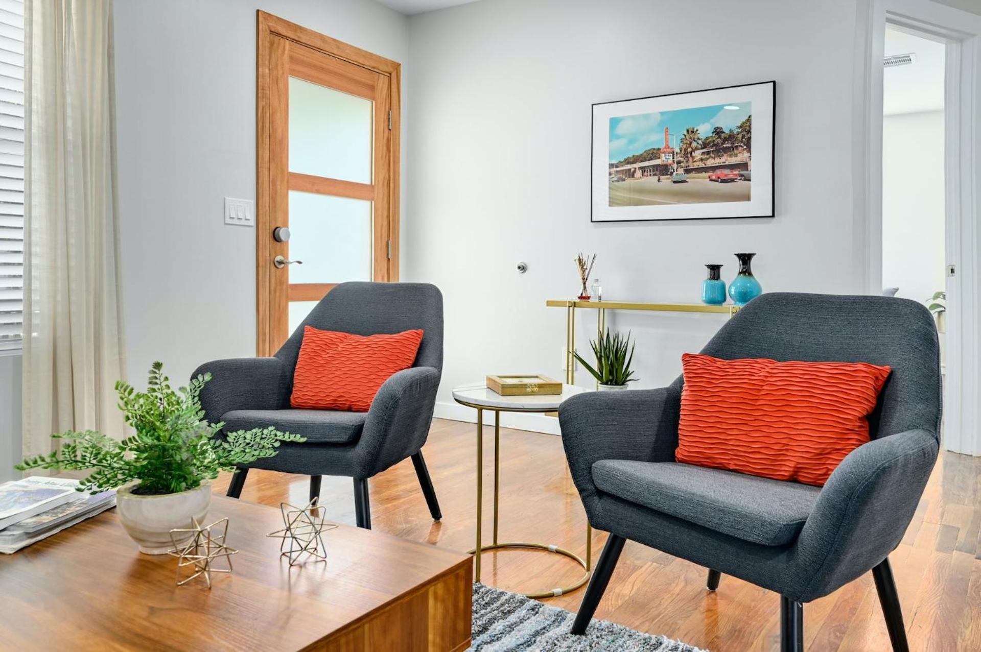 Artful Urban Bungalow Stylish Comfort in North Austin view 3